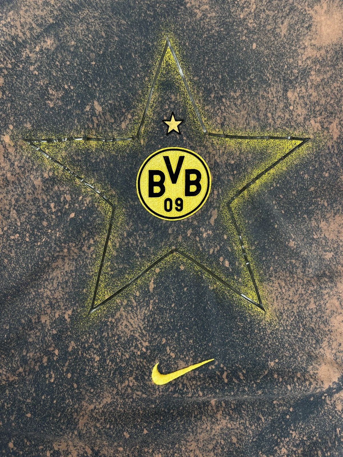 Nike Vintage Nike Custom Borussia Dortmund Soccer Jersey Shirt Size US XL / EU 56 / 4 - 4 Thumbnail