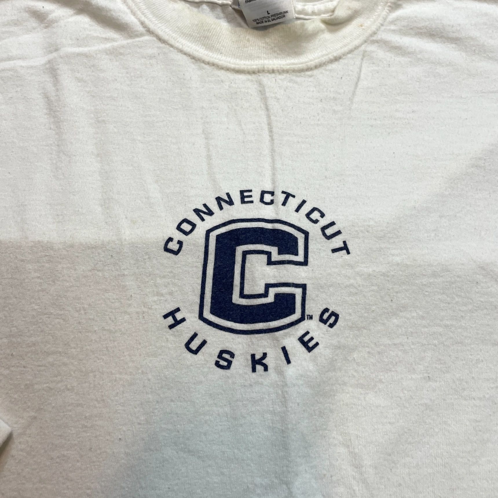 Gildan Gildan Heavy Cotton Shirt Long Sleeve Unisex Adults L White Connecticut Huskies College Tee Heavyweight Size US L / EU 52-54 / 3 - 2 Thumbnail