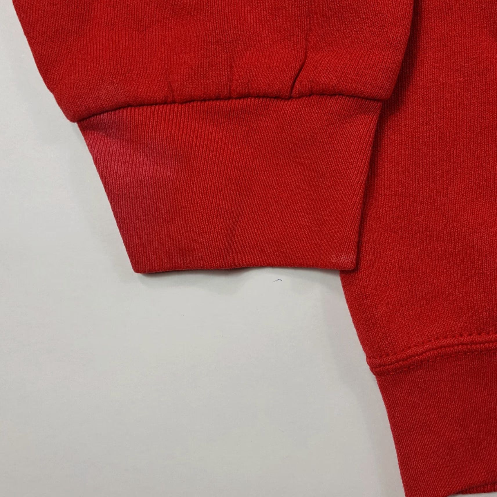 Mickey & Co. VINTAGE Mickey Plaid Logo Men's Large Red Crewneck Retro Sweatshirt Cartoon Size US L / EU 52-54 / 3 - 7 Thumbnail