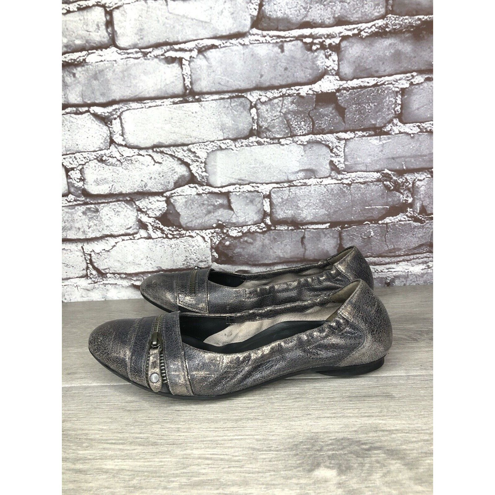 Other PAUL GREEN Pewter Leather Shimmer Zipper Ballet Flats Women Size US 7.5 / IT 37.5 - 1 Thumbnail