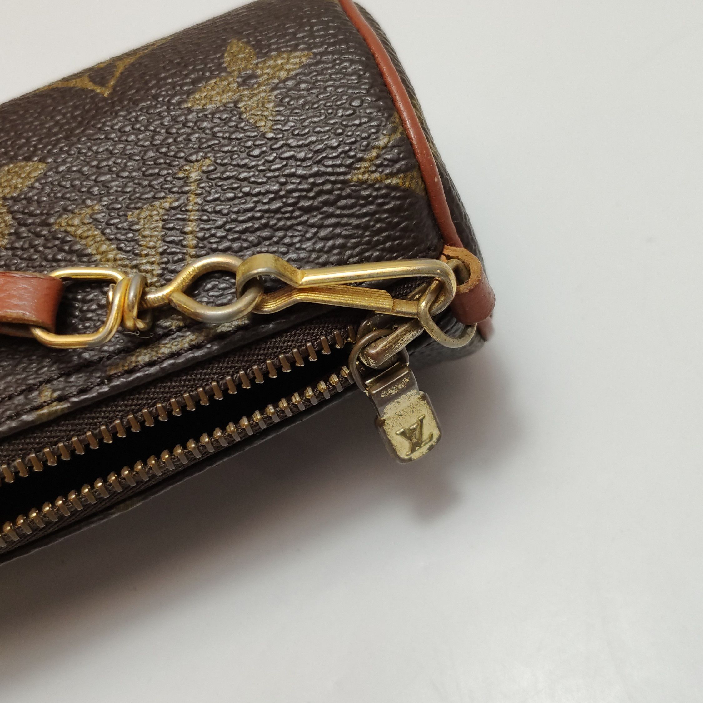 Louis Vuitton Louis Vuitton (LV) Papillon Mini Cowhide Monogram Print Vin Size ONE SIZE - 4 Thumbnail