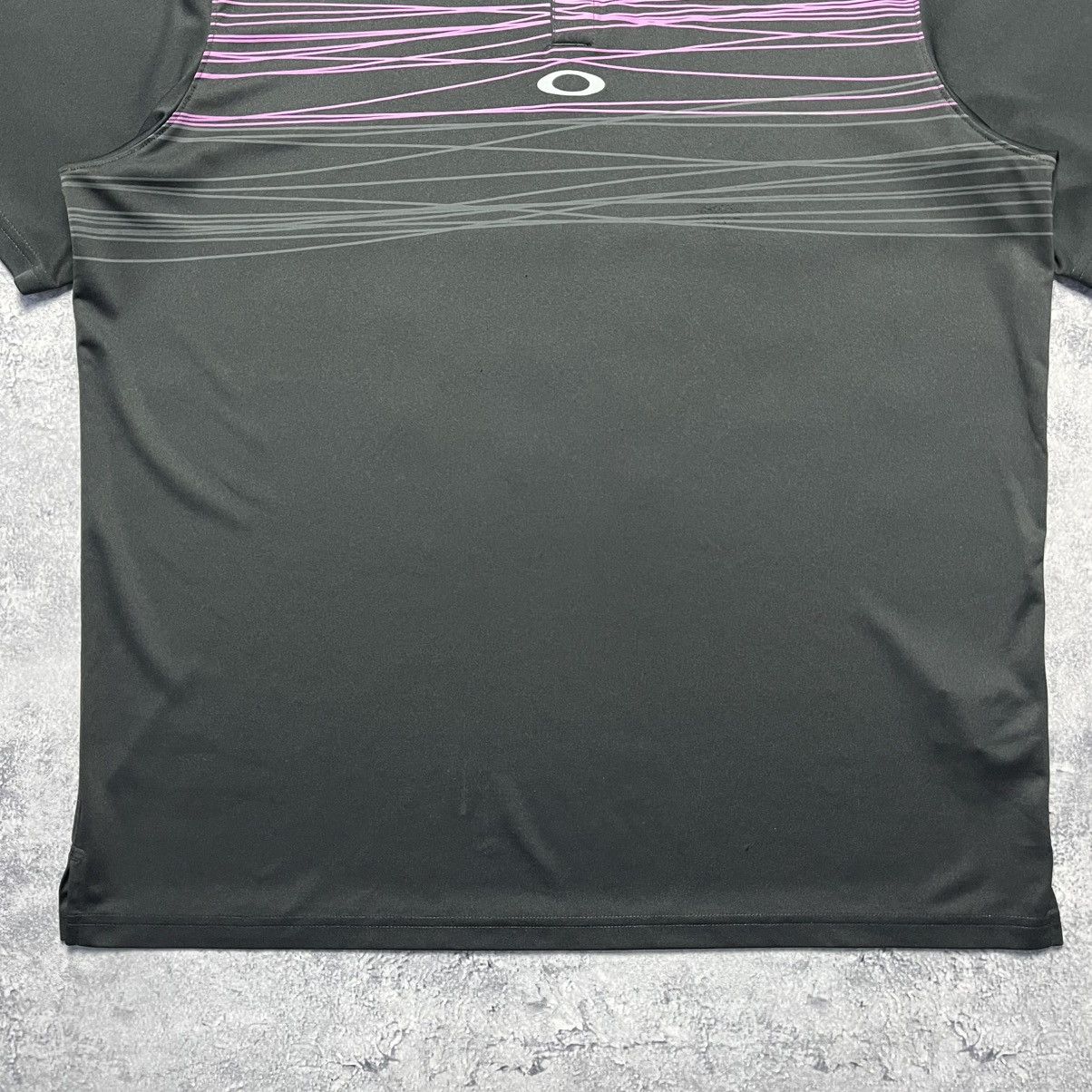 Oakley Vintage Oakley Central Logo Polo Shirt Streetwear Y2K Size US XL / EU 56 / 4 - 3 Thumbnail