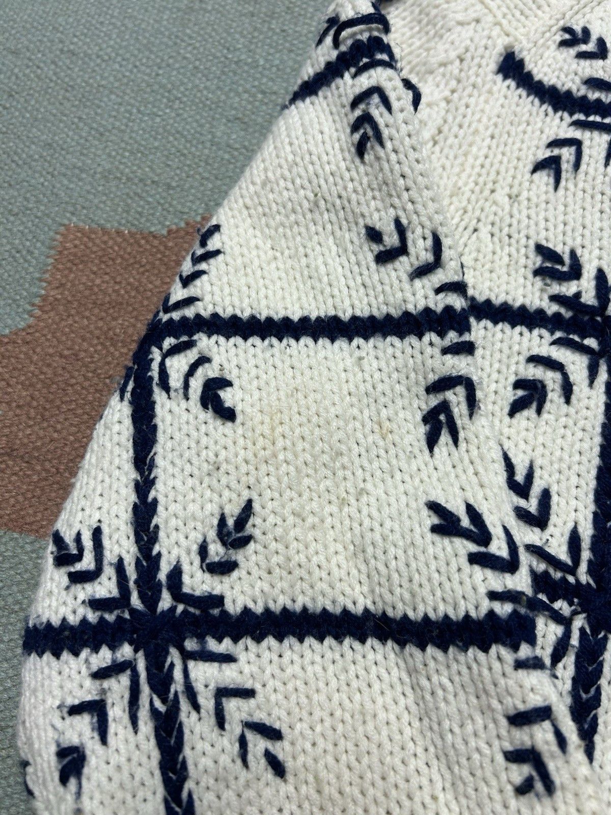 Vintage 70s acrylic knit sweater hand loomed snowflake windowpane L Size US L / EU 52-54 / 3 - 3 Thumbnail