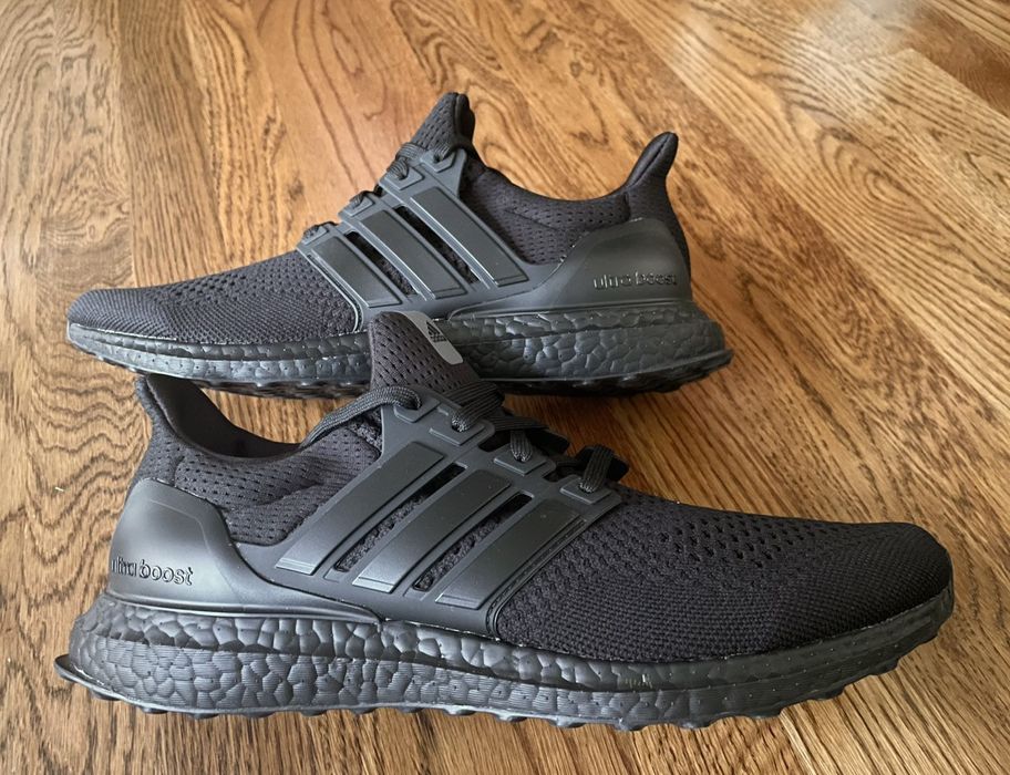 Adidas ultra boost clearance triple black size 12