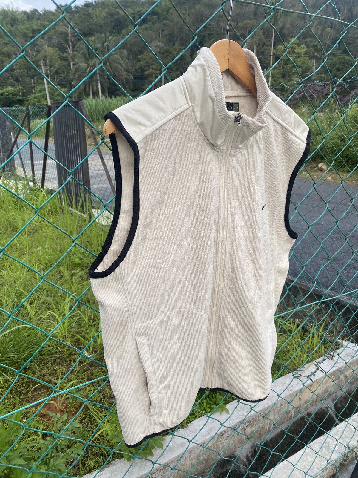 Nike Vintage Nike Golf Vest Size US M / EU 48-50 / 2 - 5 Thumbnail