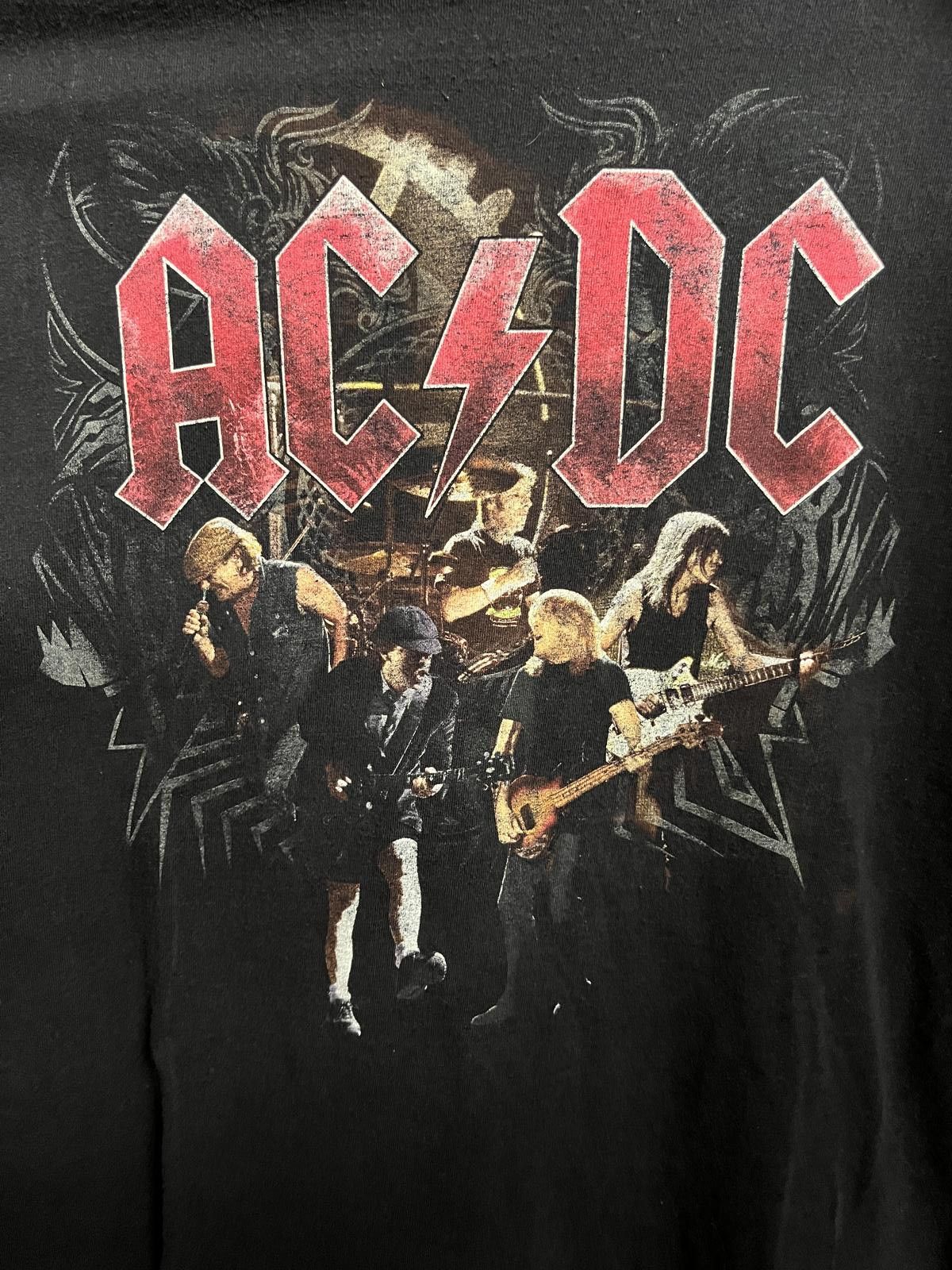 Designer AC/DC Black Ice Tour T-shirt - 2009 ACDC Merch Shirt - L Size US L / EU 52-54 / 3 - 4 Thumbnail
