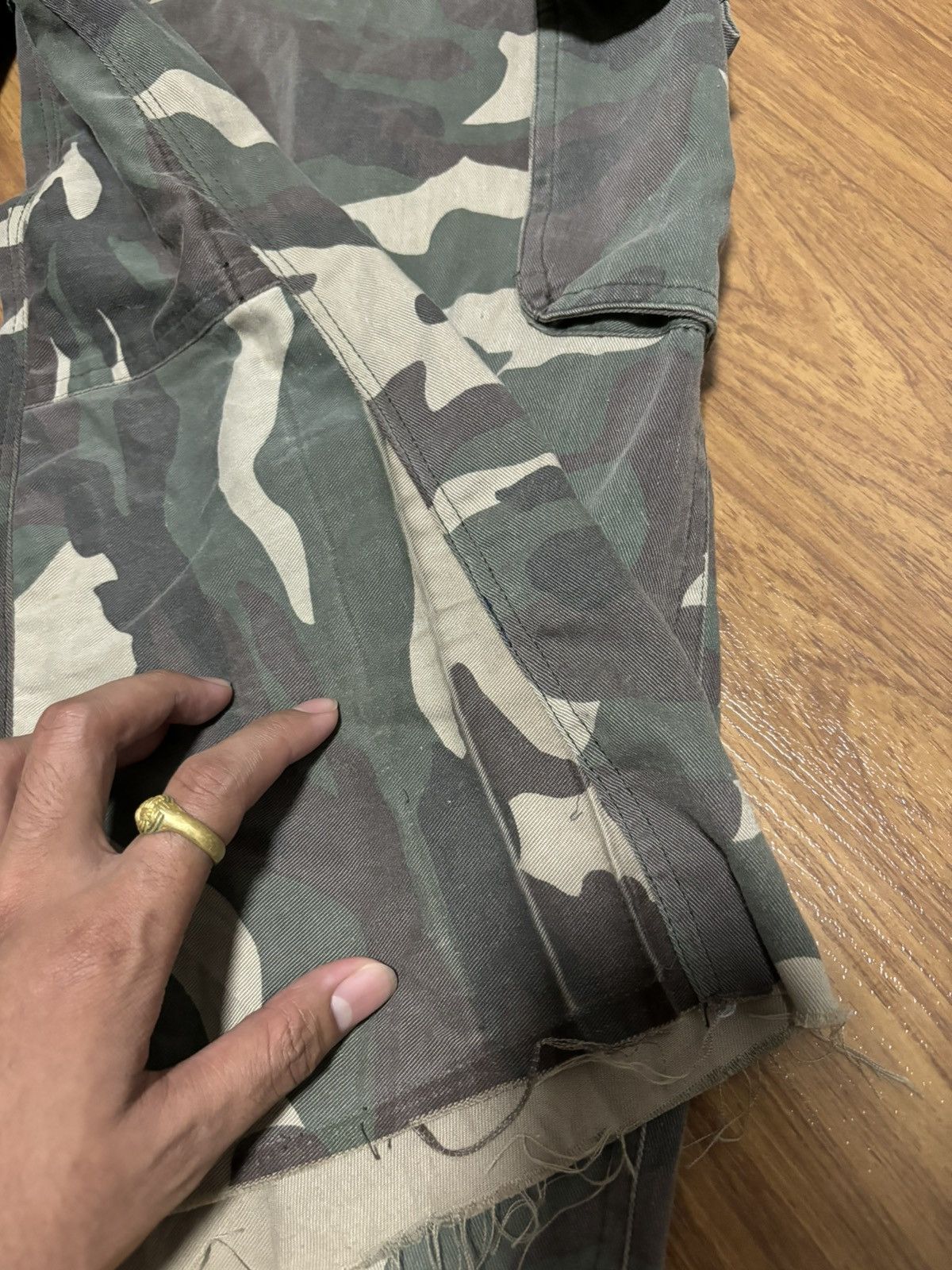 Vintage Faded Military Camo Cargo Shorts Size US 33 - 25 Thumbnail
