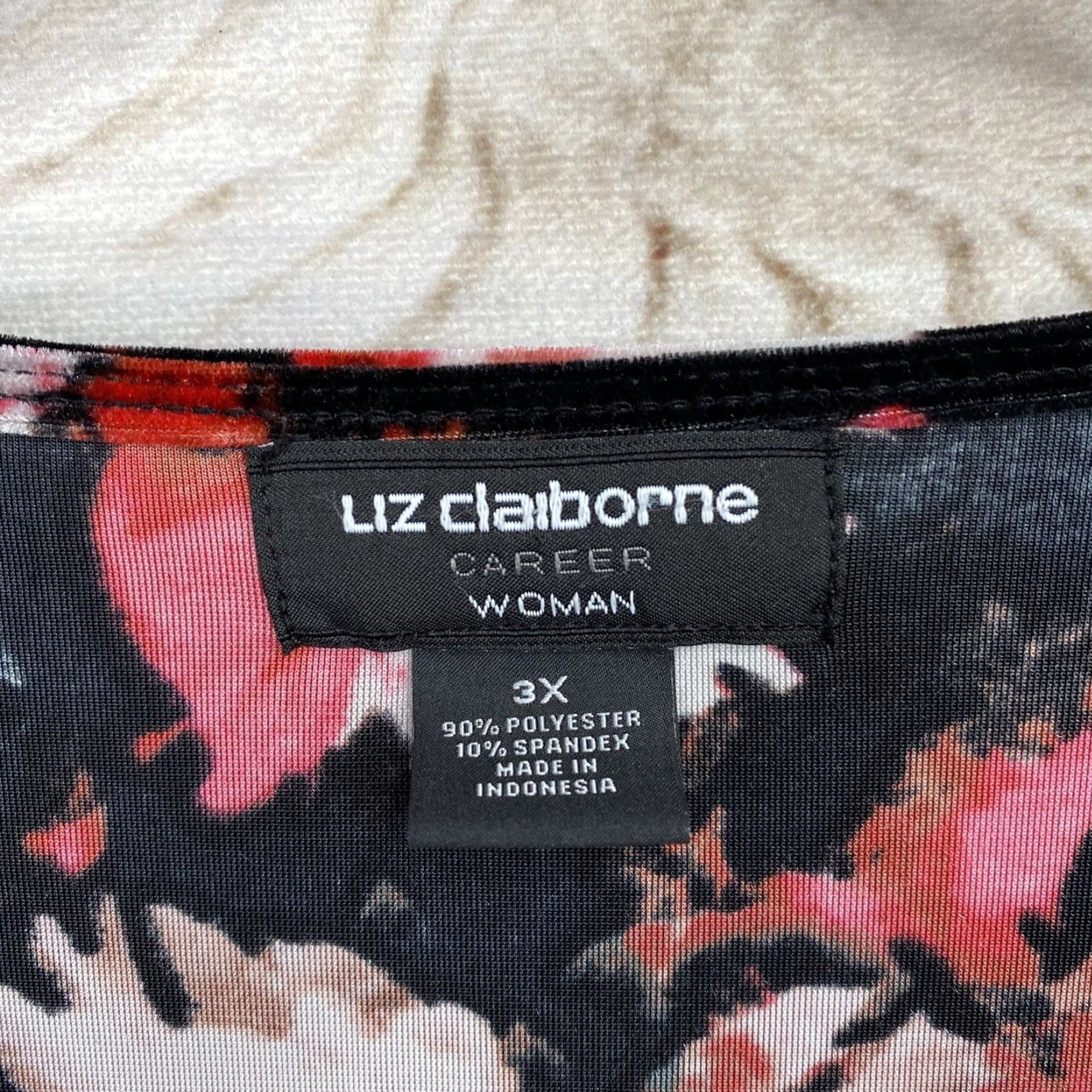 Liz Claiborne VINTAGE? (No) Liz Claiborne Top Womens 3X Black Red Floral Crushed Velvet Slouch Neck 3/4 Slv Size XXL / US 16-18 / IT 52-54 - 5 Thumbnail