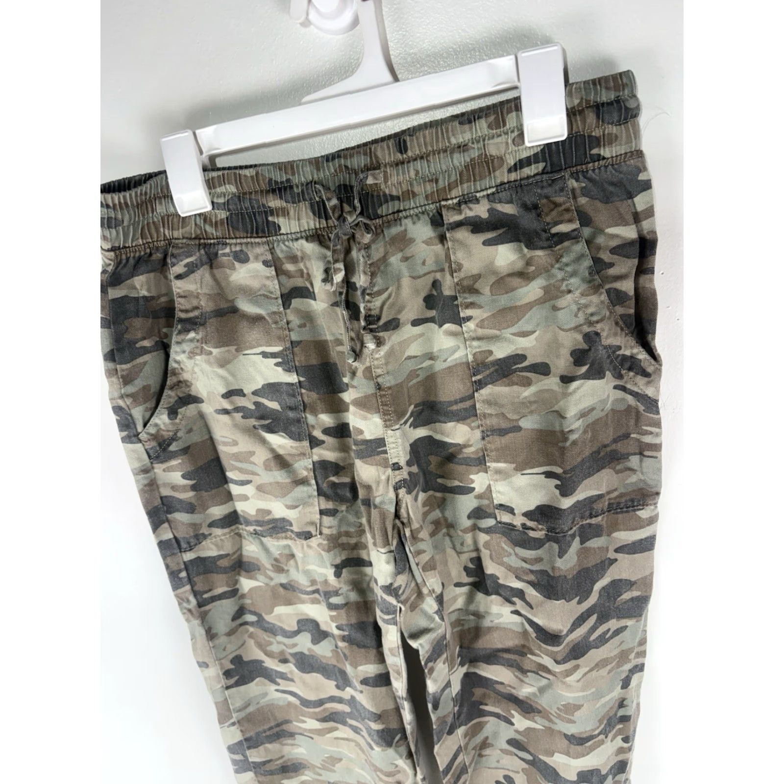 Gap Vintage Gap Camouflage Joggers Women’s Size M Twill Drawstring Waist Tapered Leg Casual Pants Size 32" / US 10 / IT 46 - 2 Thumbnail