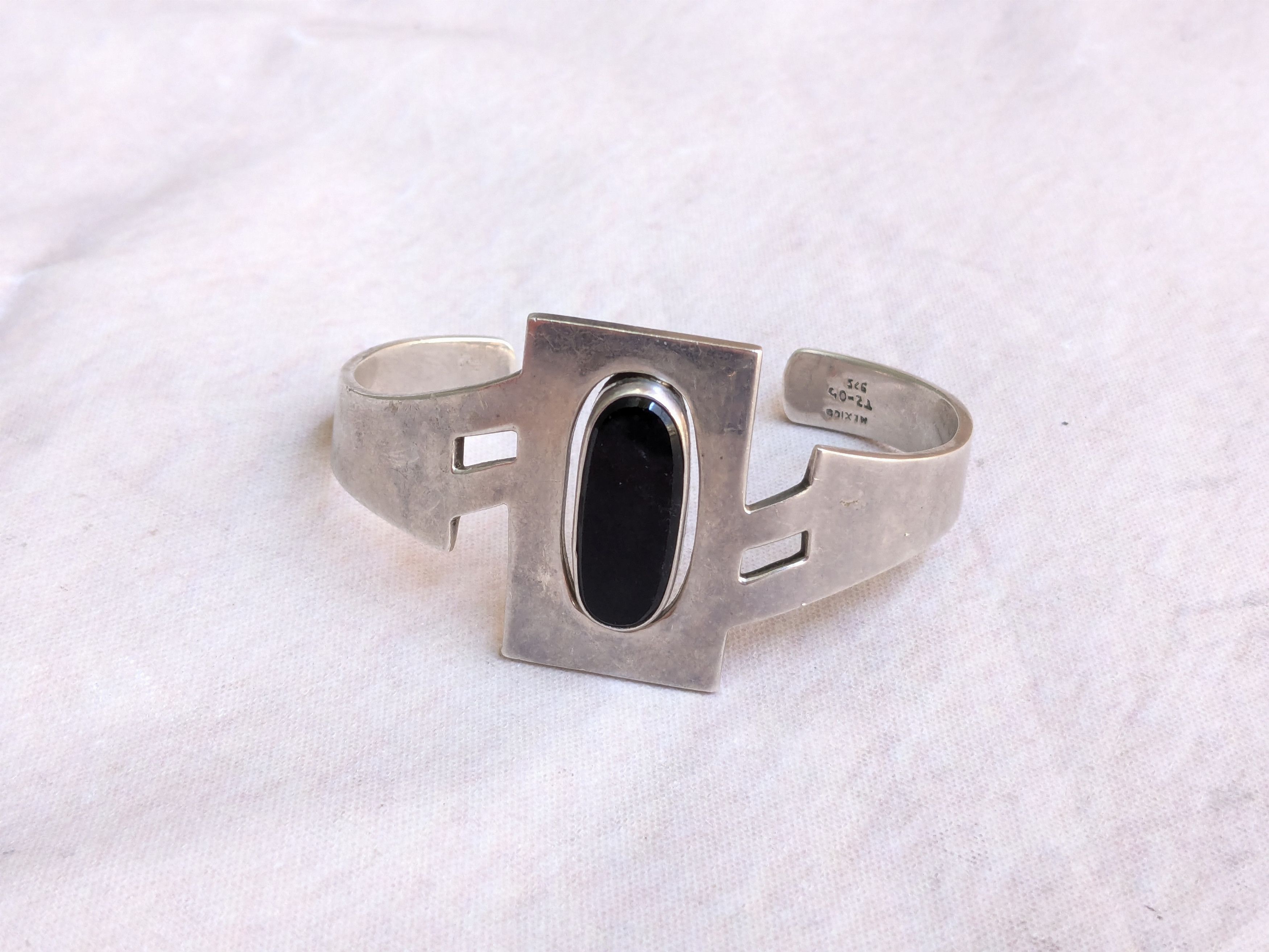 Jewelry Vintage Sterling Silver Bracelet Taxco Black Onyx Mexico Size ONE SIZE - 4 Thumbnail
