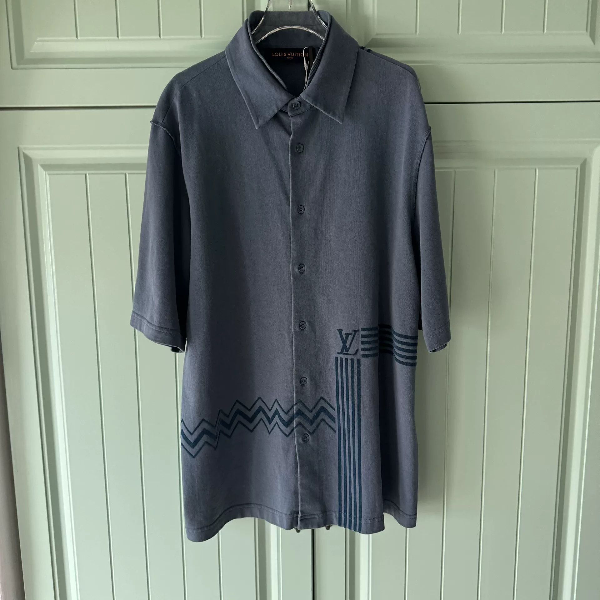 Louis Vuitton Louis Vuitton Blue Flocked Logo Shirt Size US S / EU 44-46 / 1 - 1 Thumbnail