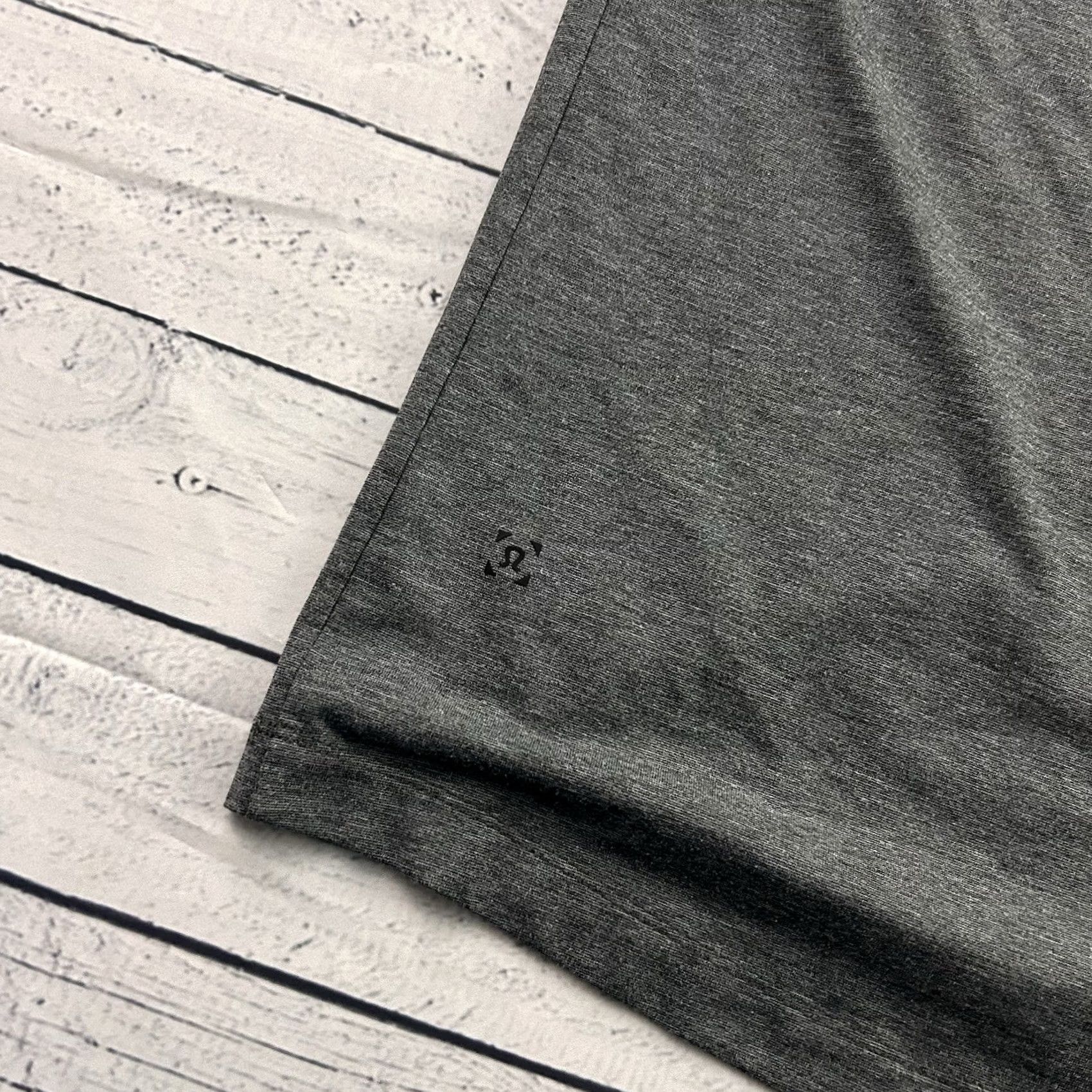 Lululemon Lululemon Short Sleeve Button Front Polo Shirt Men's XL Gray Shirt Buttons Front Polo XL Gray Lululemon Size US XL / EU 56 / 4 - 4 Thumbnail