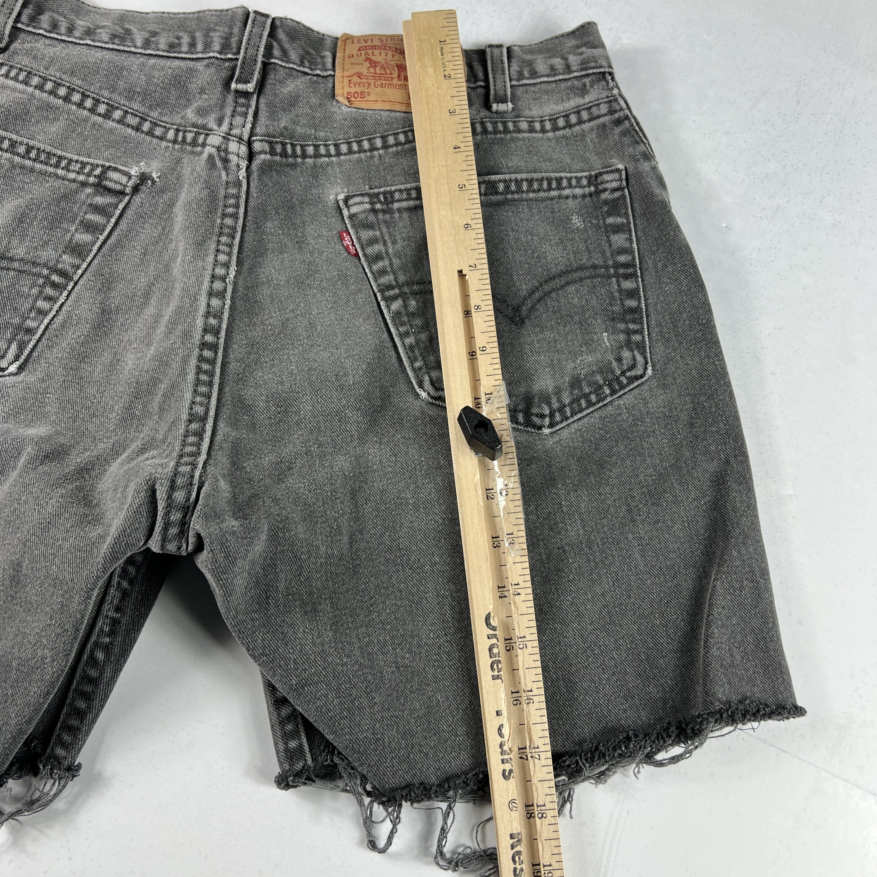 Levi's × Vintage Y2K Levi's Jean Shorts 505 Faded Cut Off Cotton Denim Jorts Size US 34 / EU 50 - 15 Thumbnail