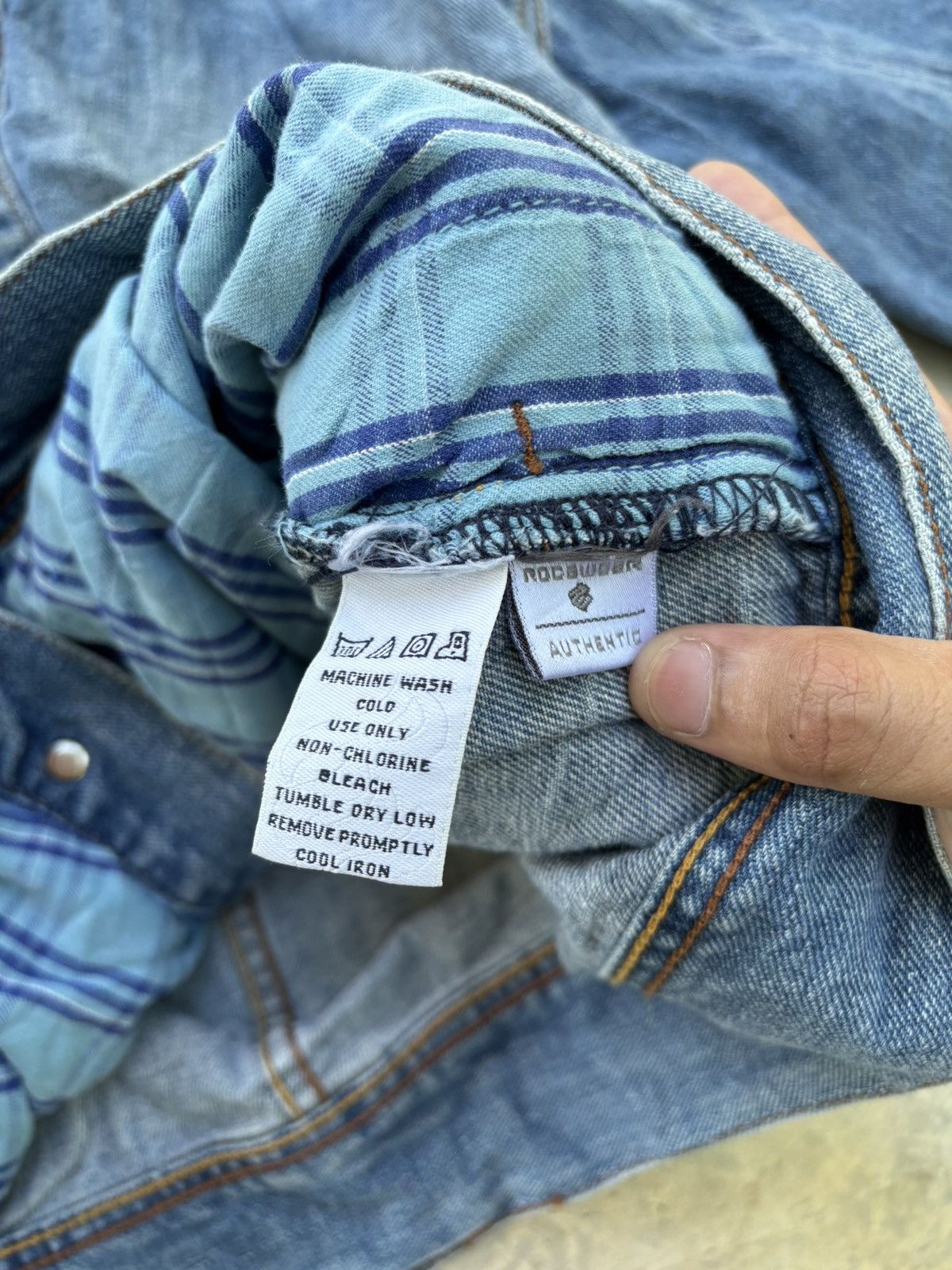 Rocawear Vintage Rocawear Bondage Distressed Denim Jacket Oversized Size US XL / EU 56 / 4 - 10 Thumbnail