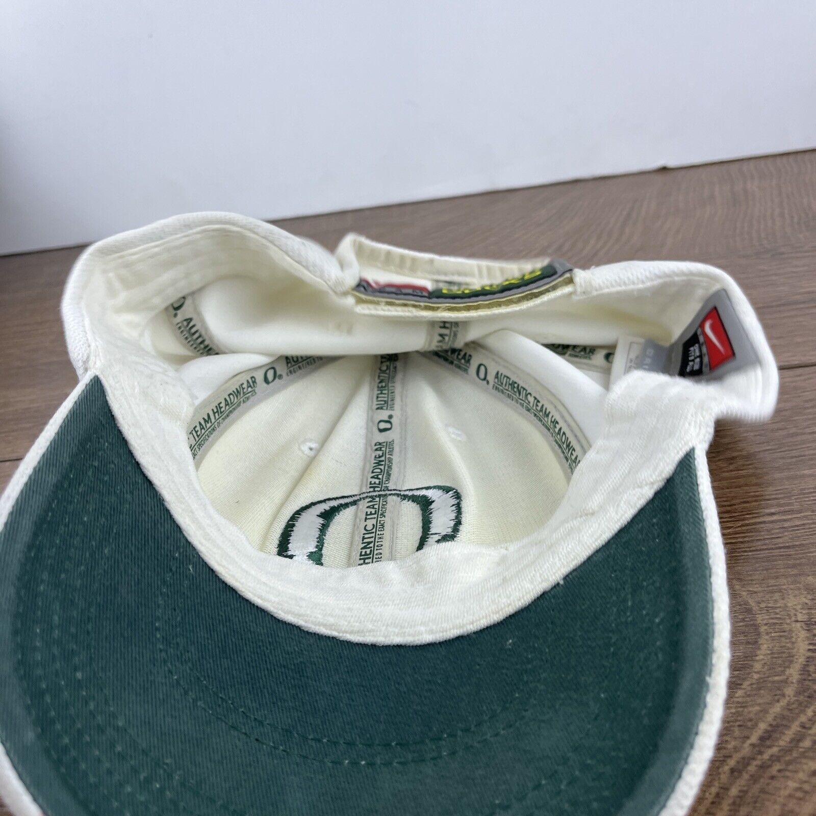 Nike Oregon Ducks Nike Hat Oregon Ducks White Hat Adjustable Adul Size ONE SIZE - 13 Thumbnail