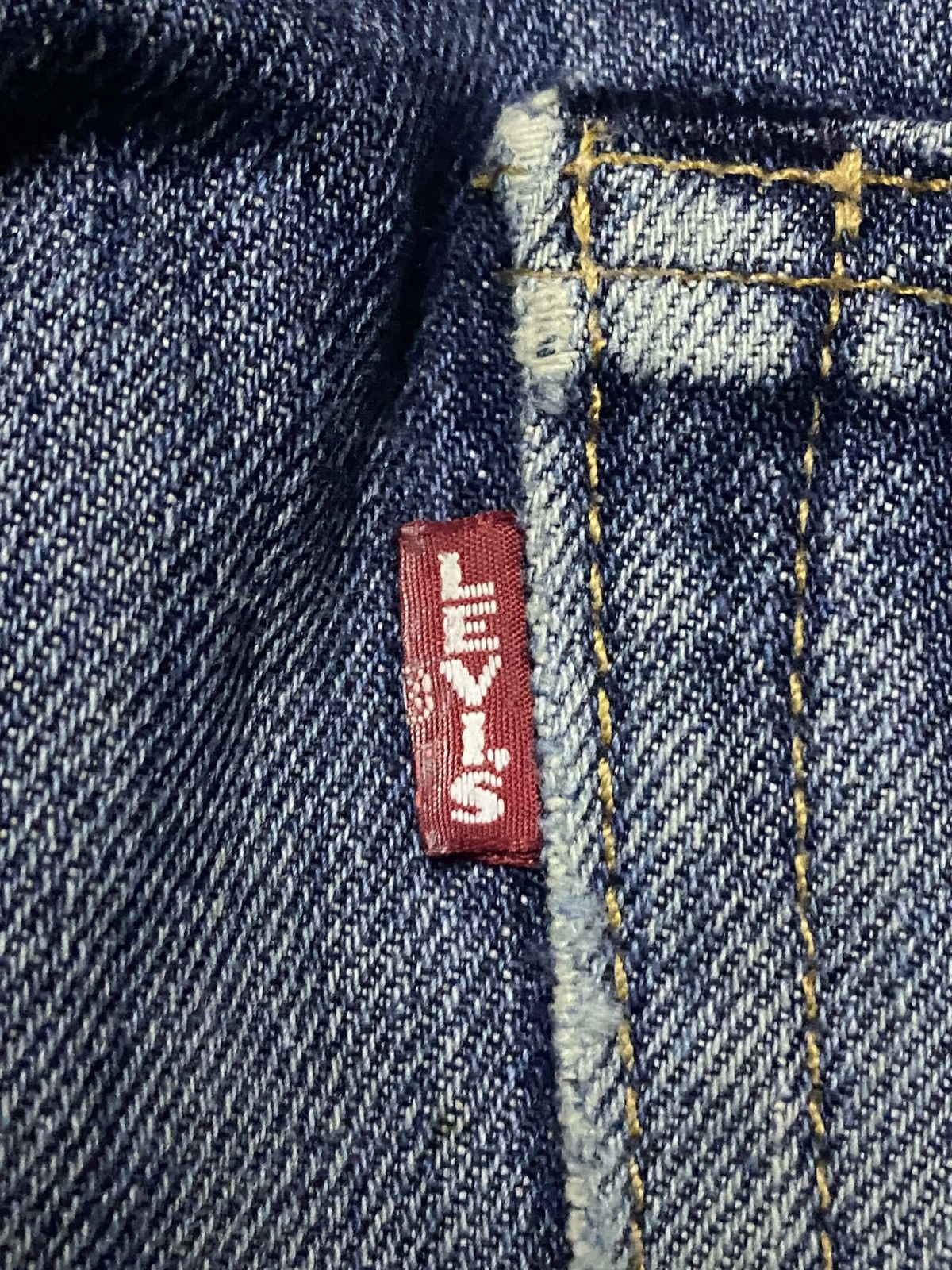 Levi's Vintage Levis Big E Y2K USA Blue Wash Distressed Jeans Size US 31 - 12 Thumbnail