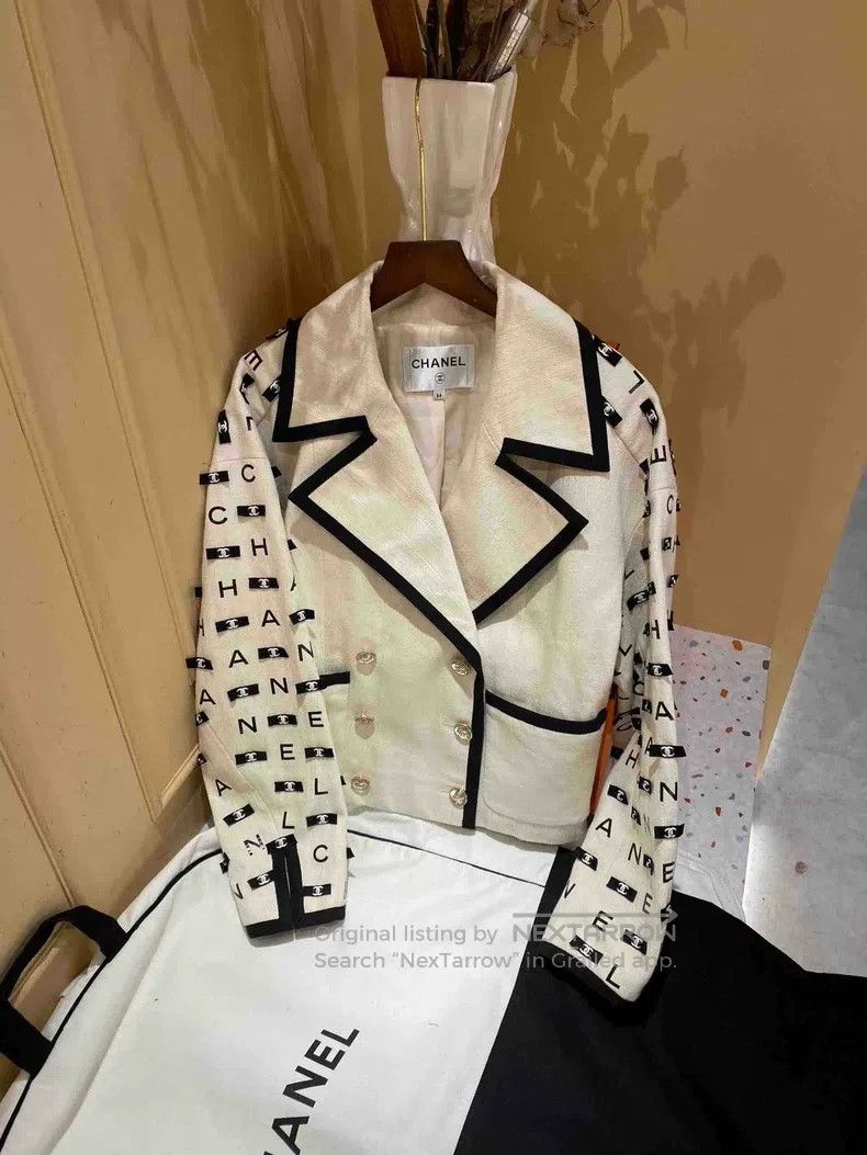 Chanel Chanel 21s black and white bow letter double-breasted jack Size XXS / US 00 / IT 34 - 2 Thumbnail