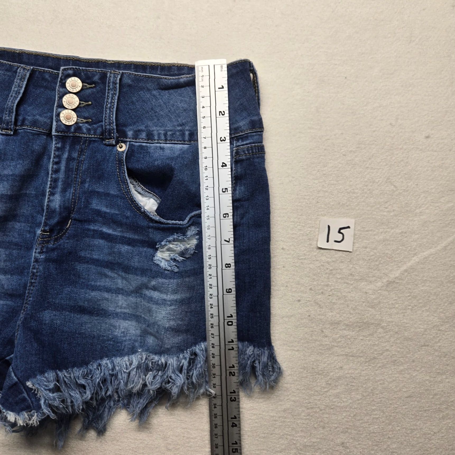 Vintage Unbranded Shorts Women S Blue Denim Cut-Off Distressed High Rise 2.0 in Inseam Casual Summer Womens Size 28" / US 6 / IT 42 - 4 Thumbnail