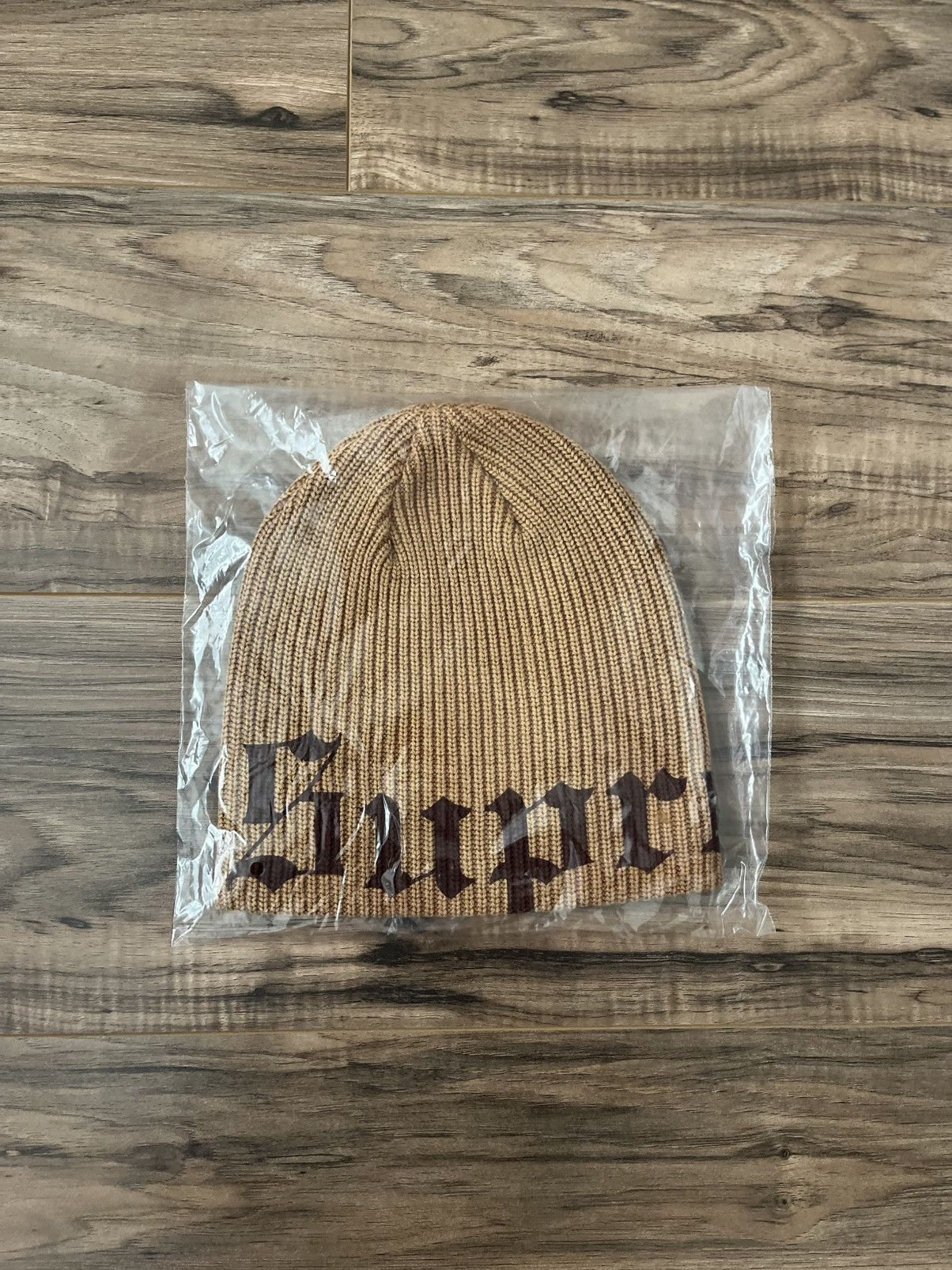 Supreme Supreme Old English Printed Beanie Size ONE SIZE - 1 Thumbnail