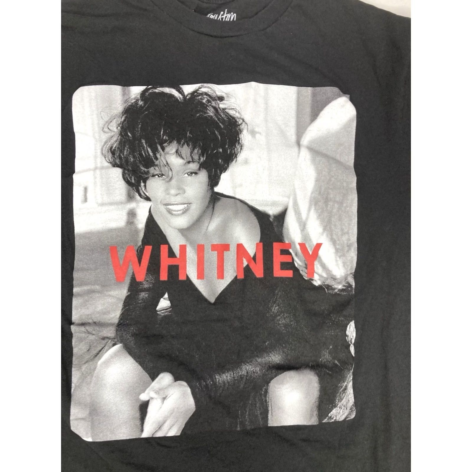 Vintage Whitney Houston Graphic T-shirt Women Medium Black Short Sleeve Music Shirt Size M / US 6-8 / IT 42-44 - 2 Thumbnail