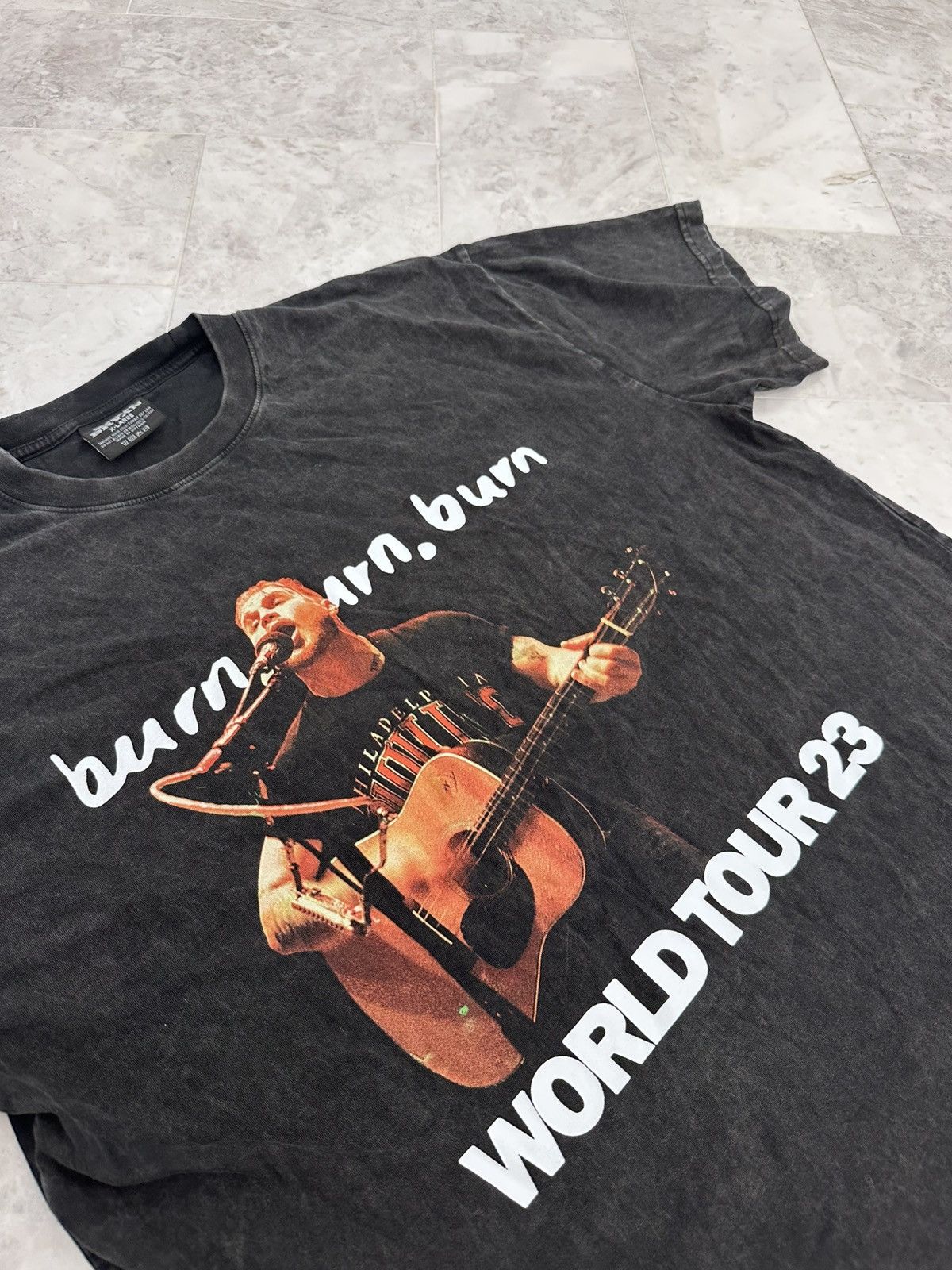 Other Zach Bryan Burn Burn Burn World Tour 2023 Tee Vintage Wash Size US XL / EU 56 / 4 - 1 Thumbnail