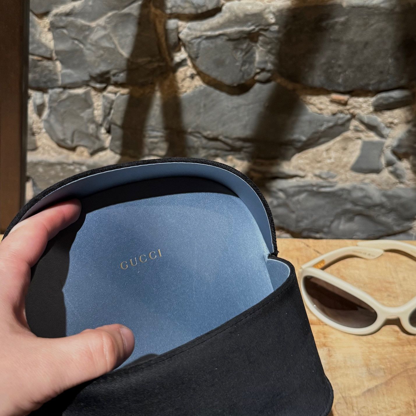 Gucci Gucci 1381 Beige Shield Frame Injection Sunglasses Size ONE SIZE - 13 Thumbnail