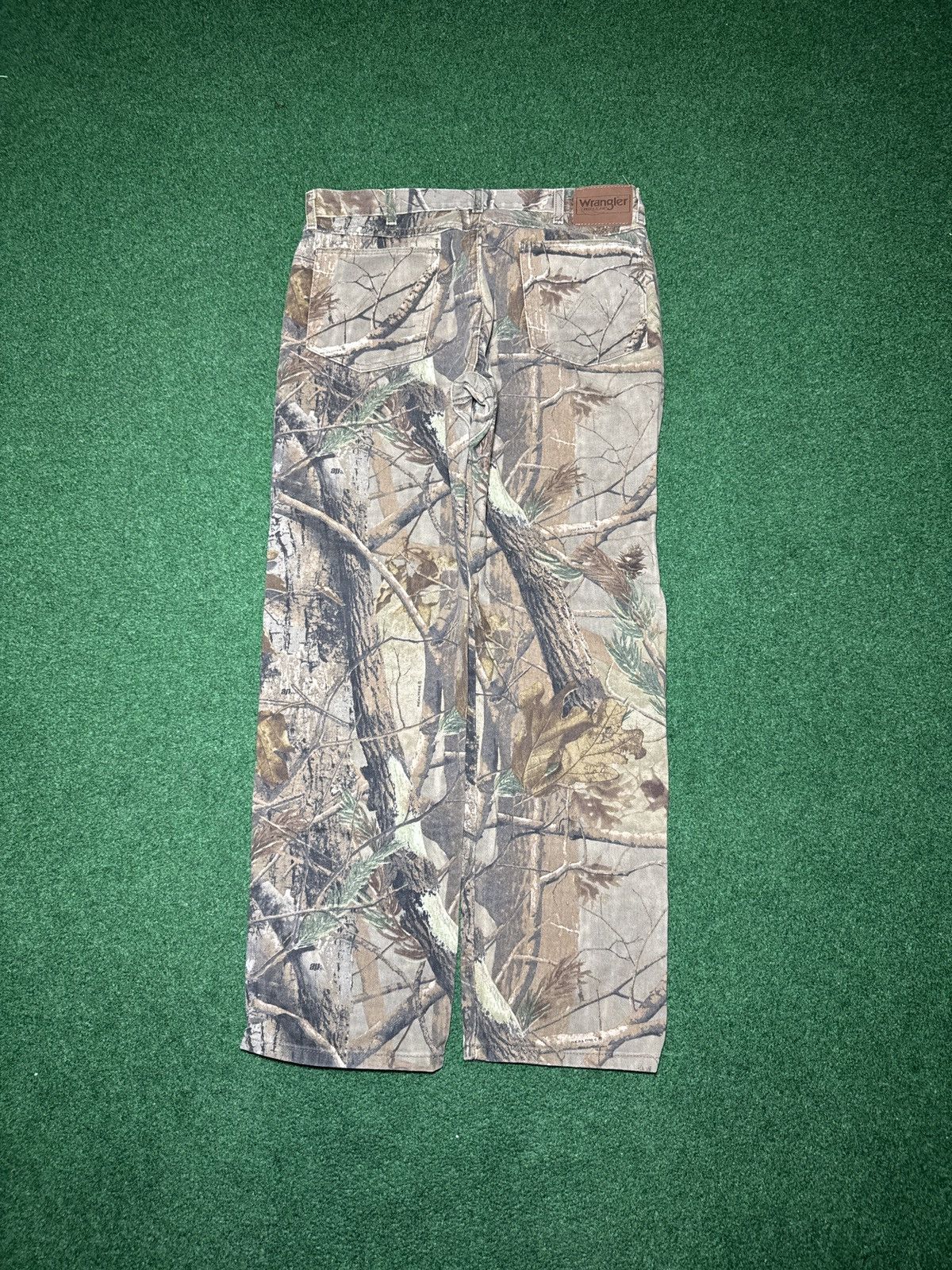 Wrangler Vintage 90s Camo Wrangler 34x30 Hip Hop Grunge Pants Size US 34 / EU 50 - 1 Thumbnail