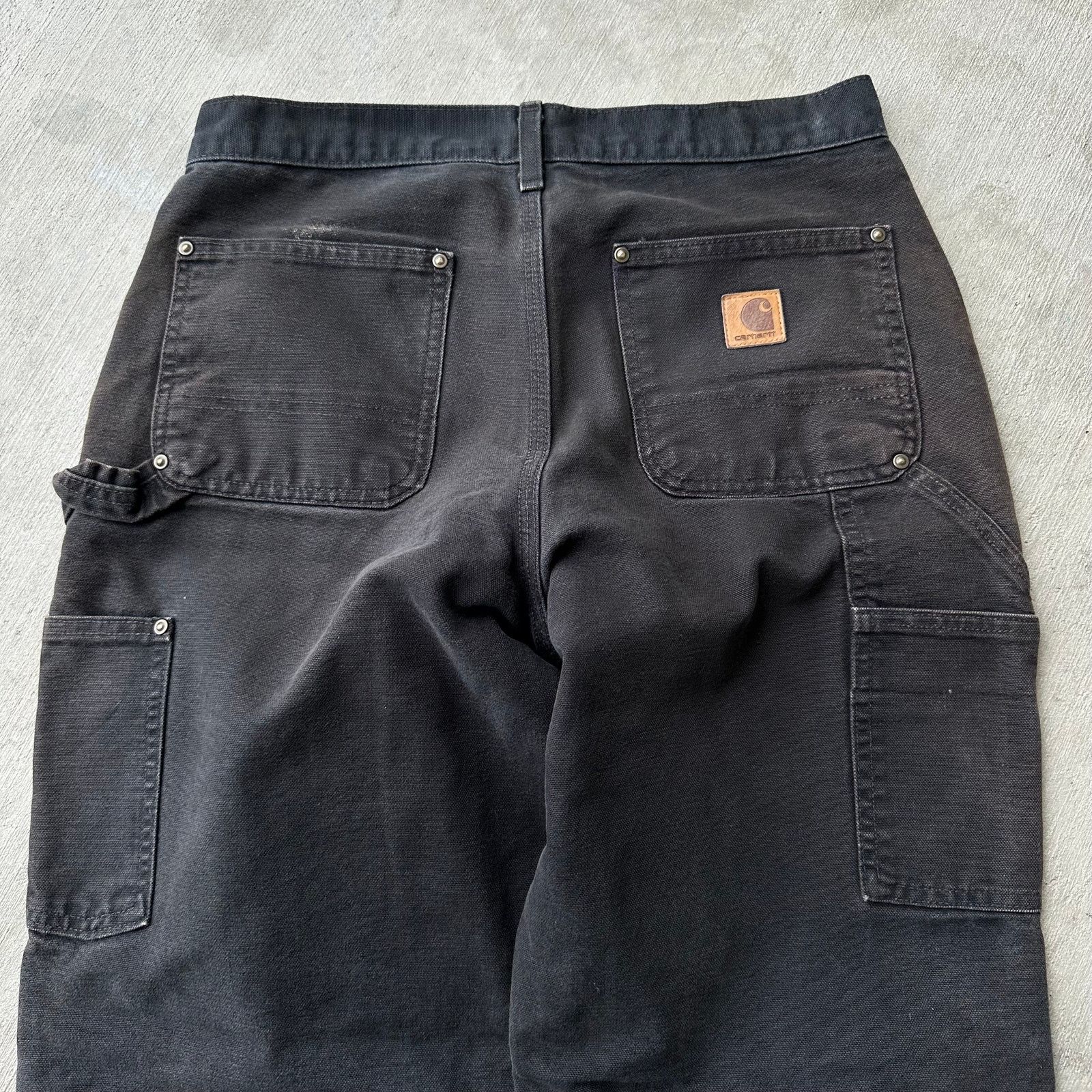 Vintage Carhartt black double knee work wear carpenter pants