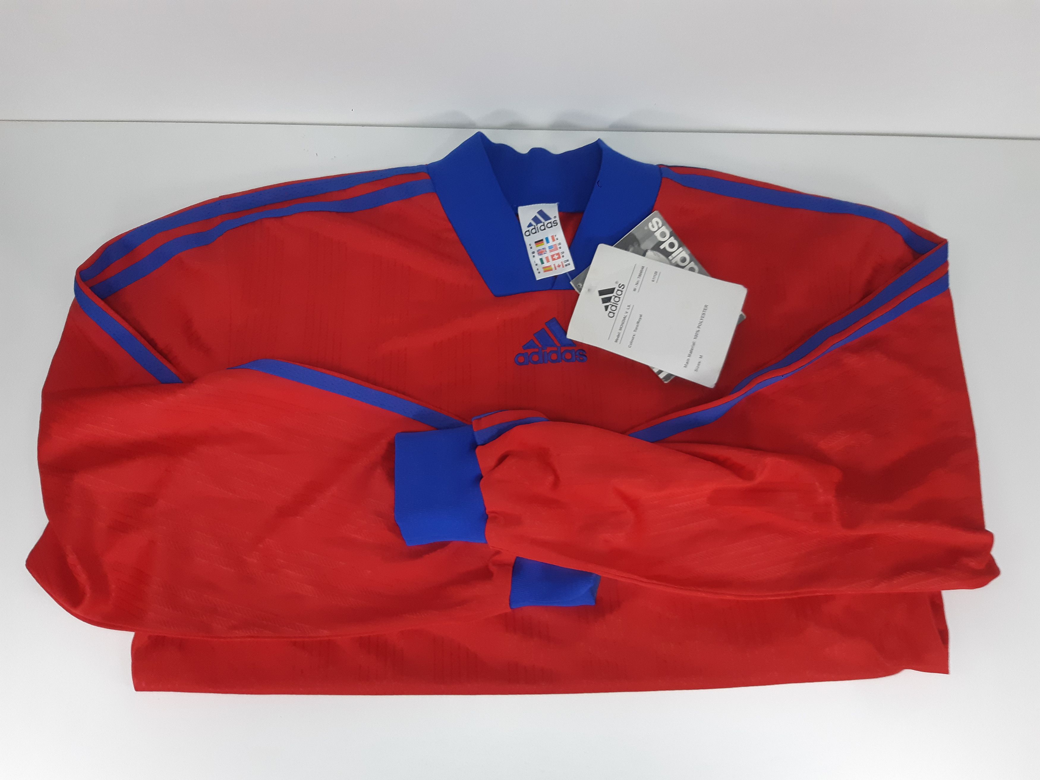 Adidas Vintage 90s ADIDAS Soccer Jersey made in Tunisia size M NWT Size US M / EU 48-50 / 2 - 3 Thumbnail