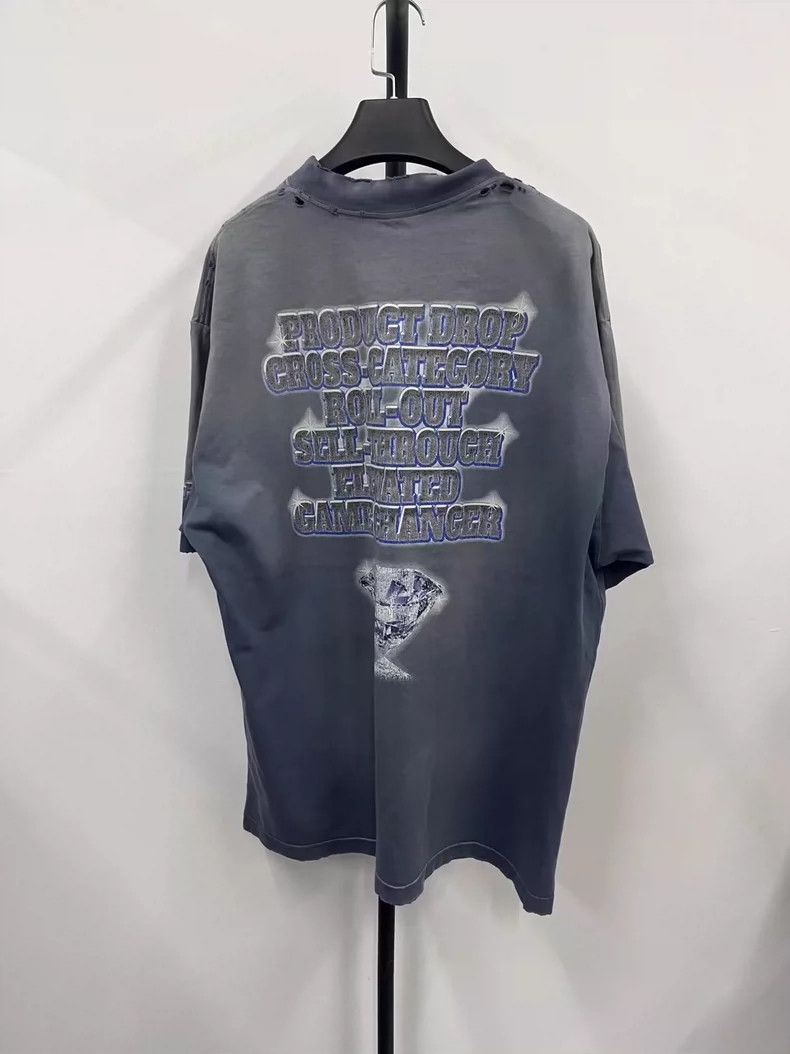 Balenciaga Balenciaga Monogrammed distressed crew neck short sleeve T Size US M / EU 48-50 / 2 - 2 Thumbnail
