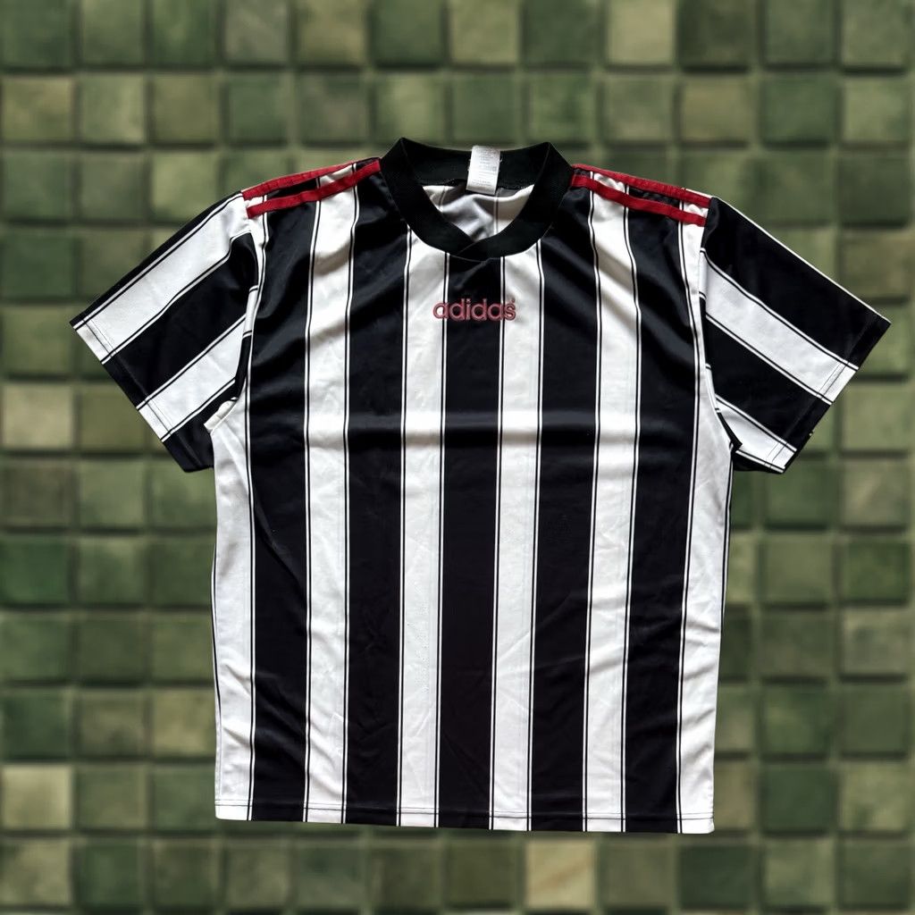 Adidas ADIDAS FOOTBALL SHIRT Jersey L Men White Black 2000s ADIDAS TEMPLATE Soccer Jersey Mens Size US L / EU 52-54 / 3 - 1 Thumbnail