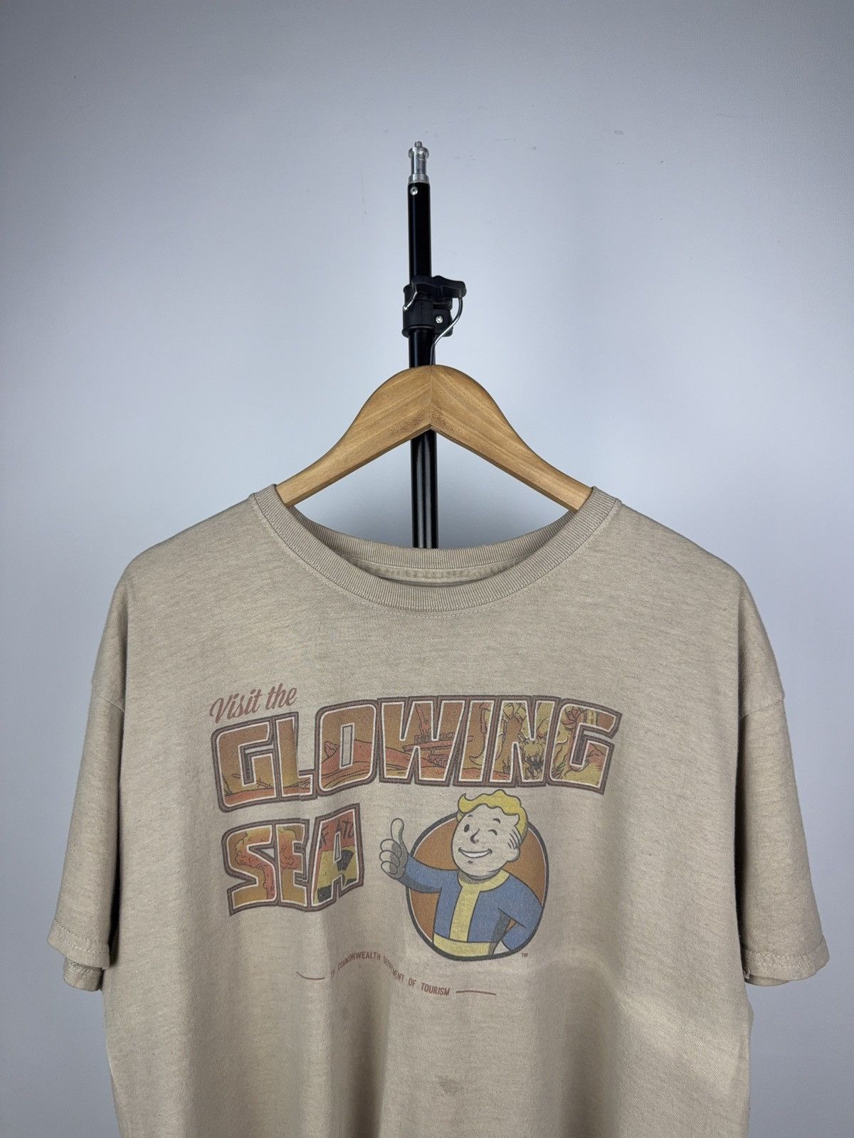 Other Fallout "Visit the Glowing Sea" Vintage Tee Loot Gaming XL Size US XL / EU 56 / 4 - 2 Thumbnail