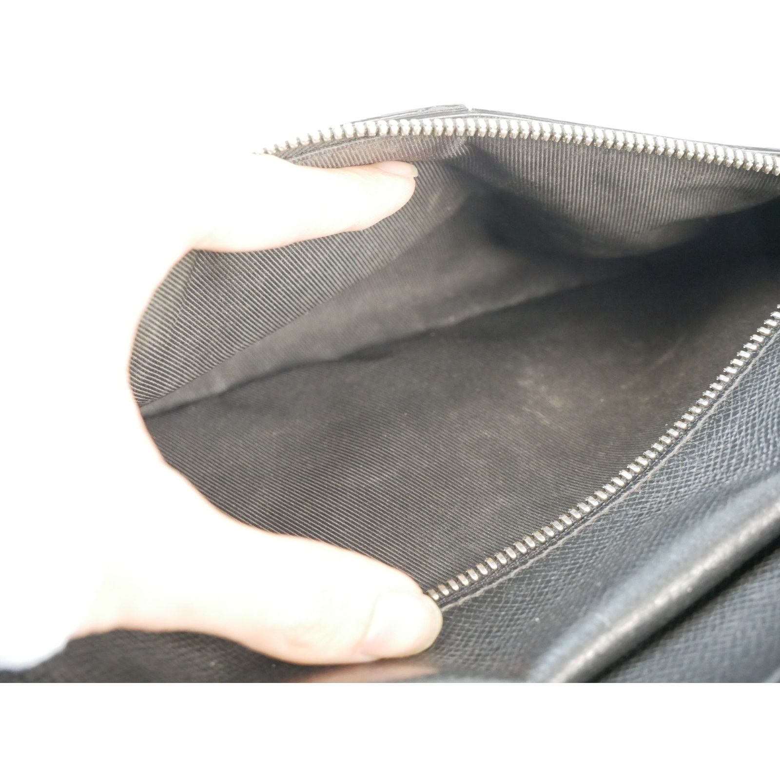 Louis Vuitton Outdoor Monogram Eclipse Messenger Bag Size ONE SIZE - 24 Thumbnail