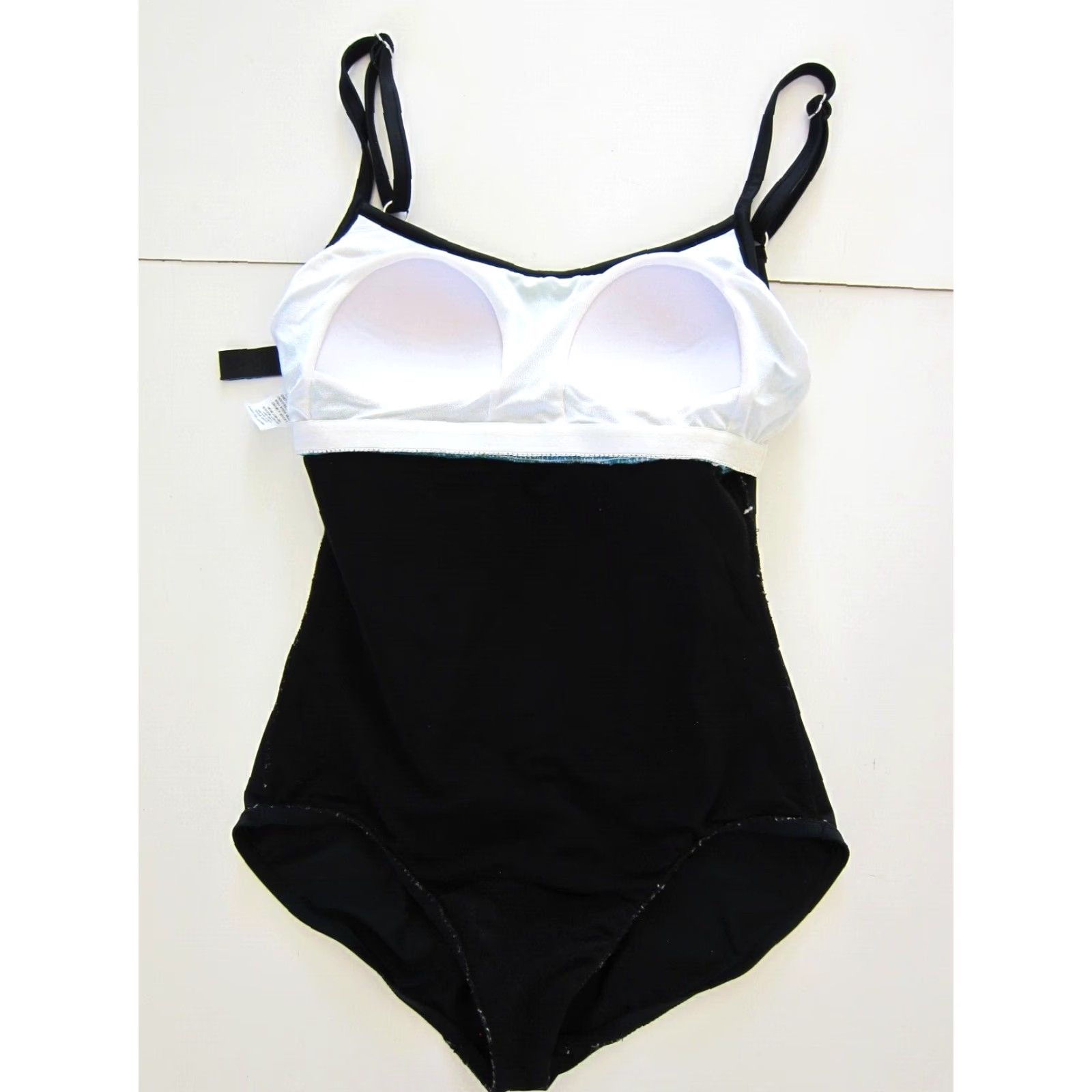 Vintage Maxine Of Hollywood Black Green White Floral Ruffle Built In Bra Swimsuit 6 Size ONE SIZE - 7 Thumbnail
