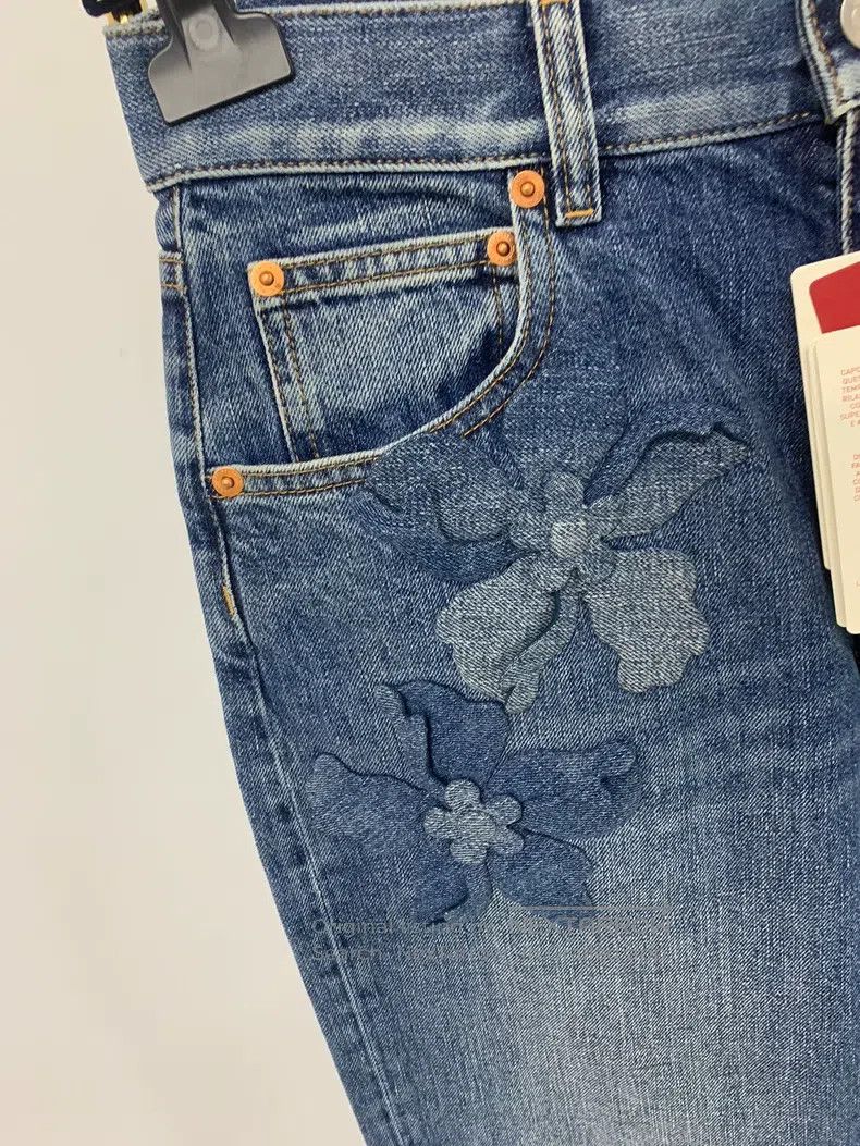 Valentino Valentino Three-dimensional embossed flower jeans Size 24" / US 00 / IT 34 - 2 Thumbnail