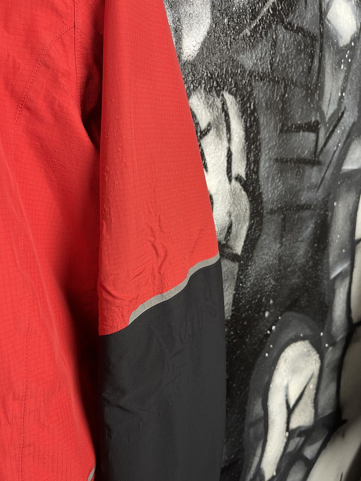 Goretex Gore Bike Wear Gore-Tex Full Zip Red/Black Active Cycling Jacket Men’s Size L Size US L / EU 52-54 / 3 - 15 Thumbnail