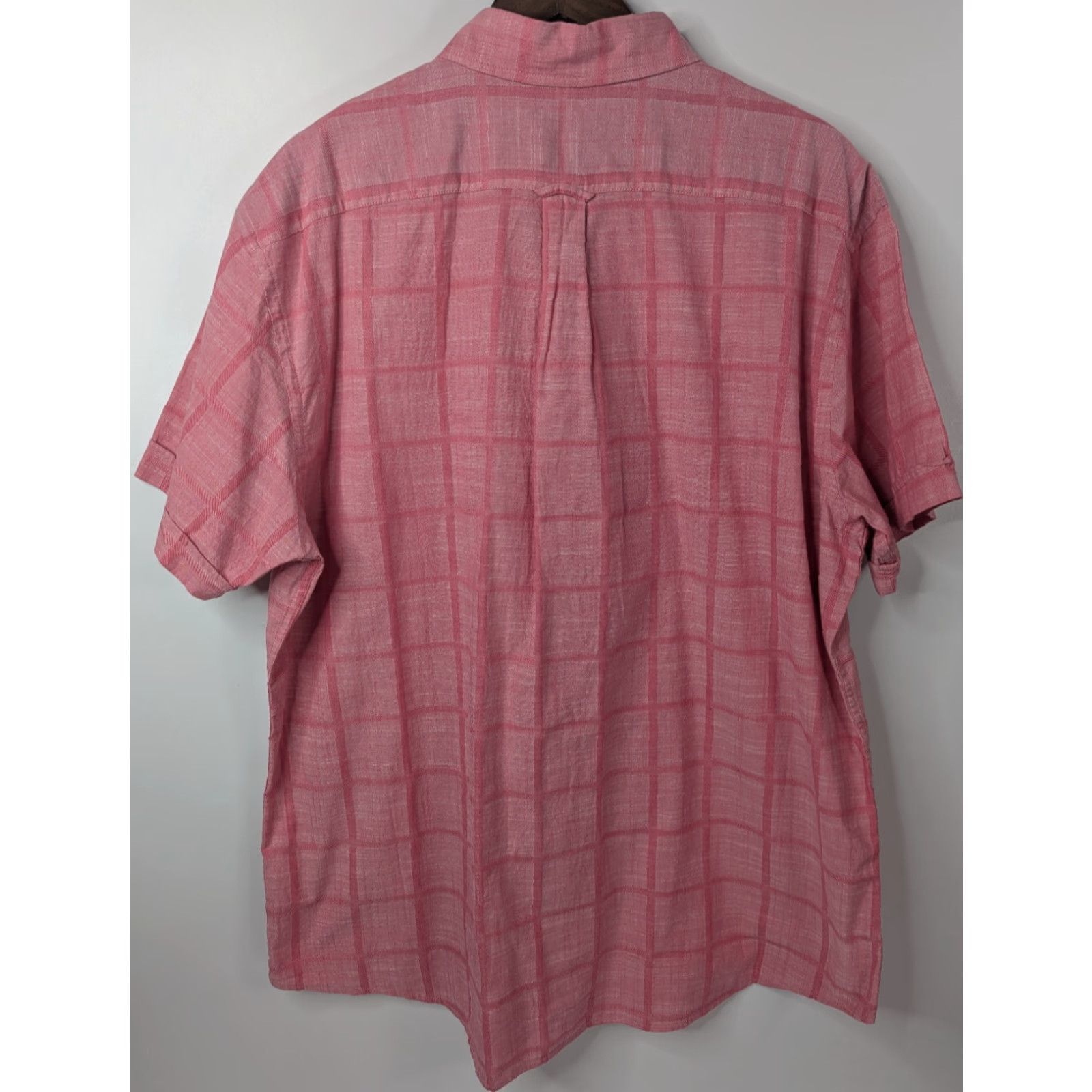Izod Izod Saltwater Mens 2XL Pink Plaid Short Sleeve Button Relaxed Shirt Casual Beach Vacations Mens clothing Size US XXL / EU 58 / 5 - 3 Thumbnail