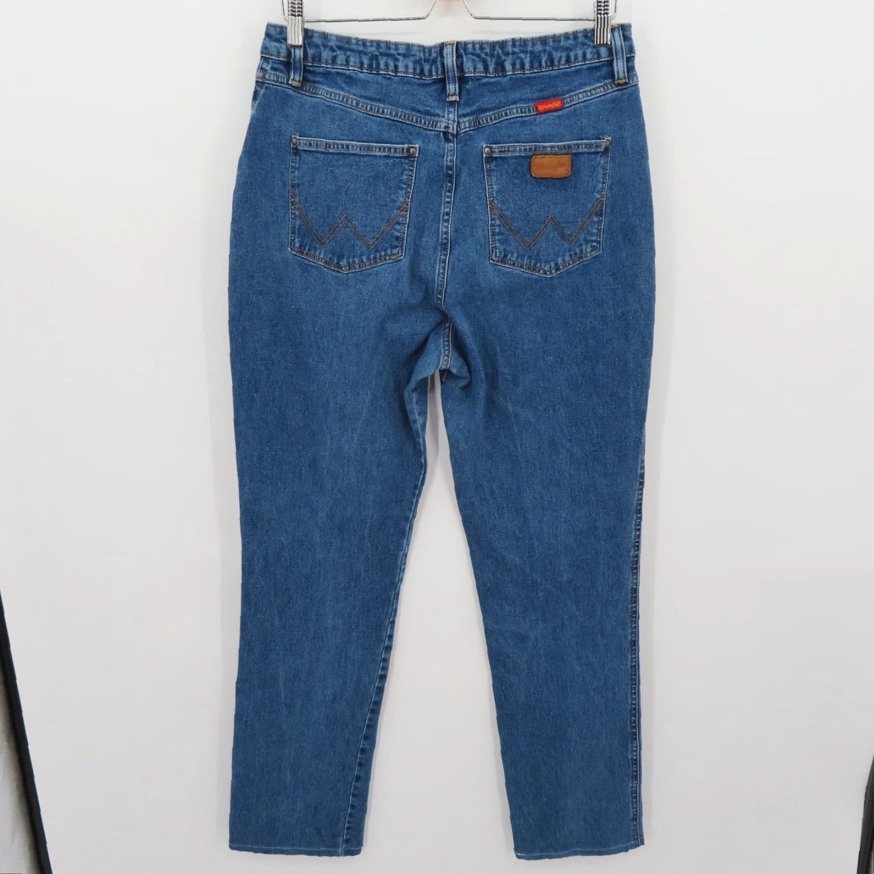 Wrangler Wrangler Womens Jeans 13/14 x 34 Medium Blue Wash Denim Straight Leg 5-Pocket Regular Size 14 Womens Jeans Blue Wash Straight Legacy and Gold Stitch Size 36" / US 14 / IT 50 - 4 Thumbnail