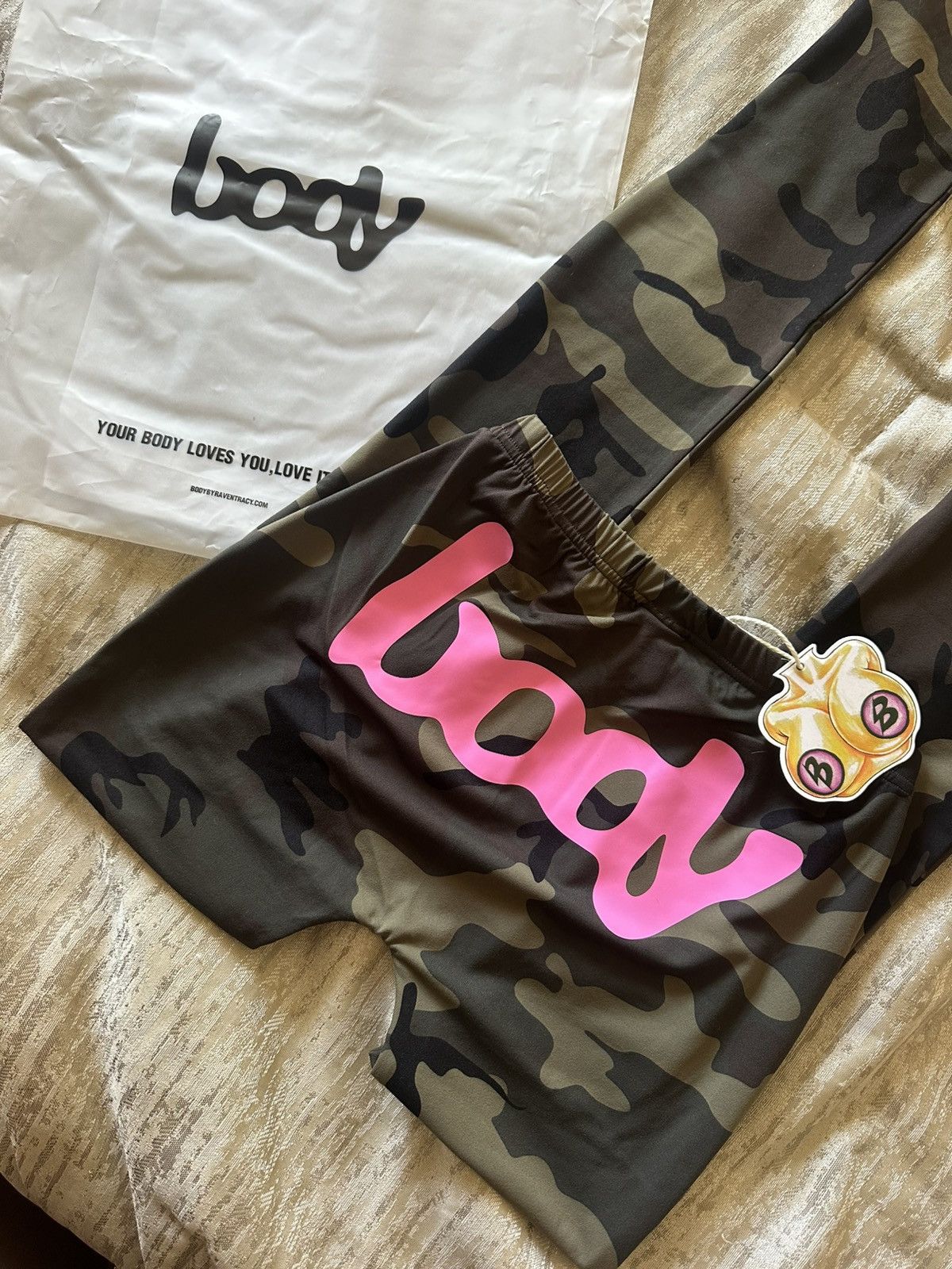 Body by Raven Tracy Complexcon Exclusive Camo/Pink S: Small Body By Raven Tracy Size 27" / US 4 / IT 40 - 1 Thumbnail