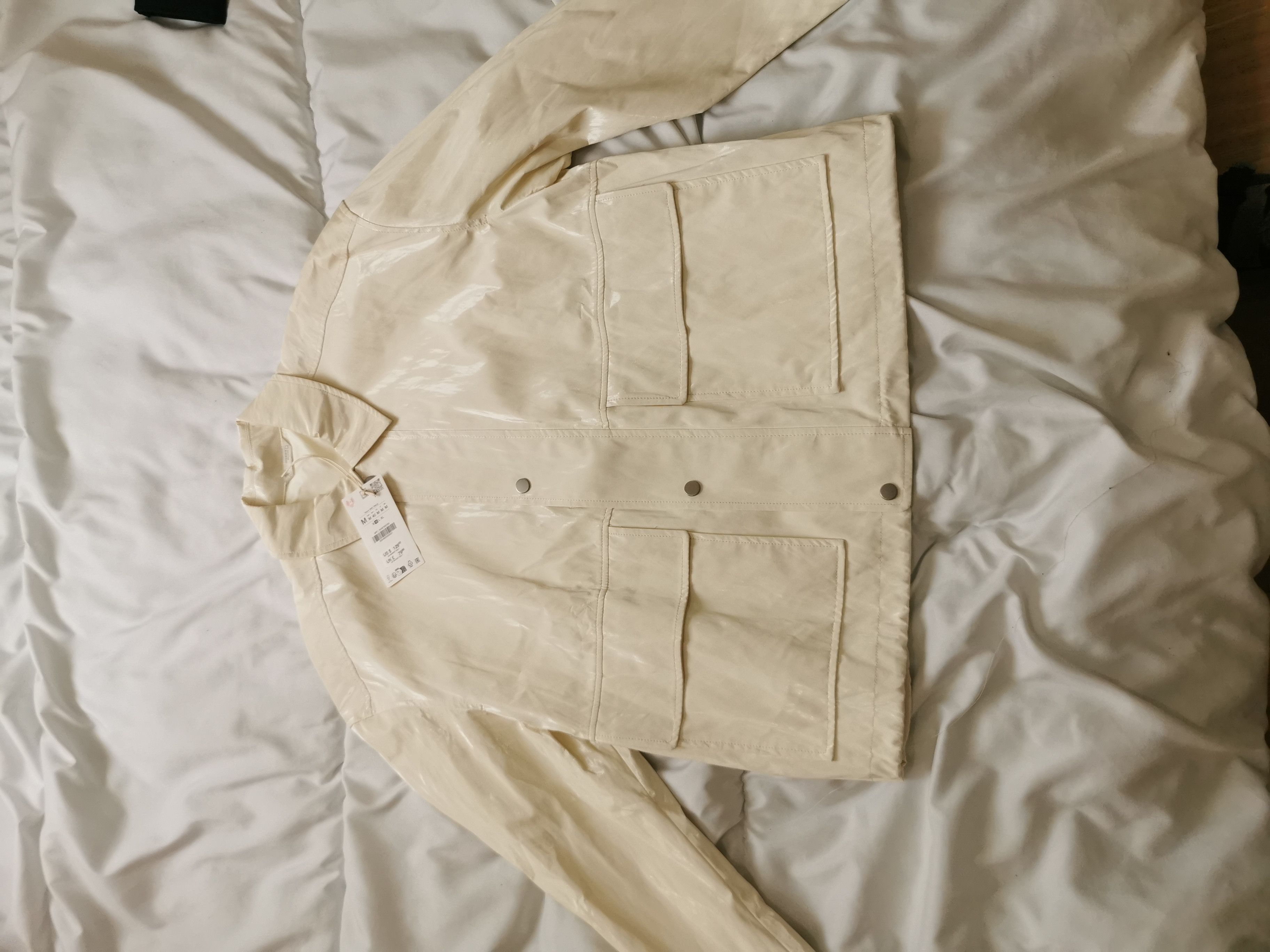 Zara Zara relaxed fit jacket, shinny finish size M Brand new Size US M / EU 48-50 / 2 - 5 Thumbnail
