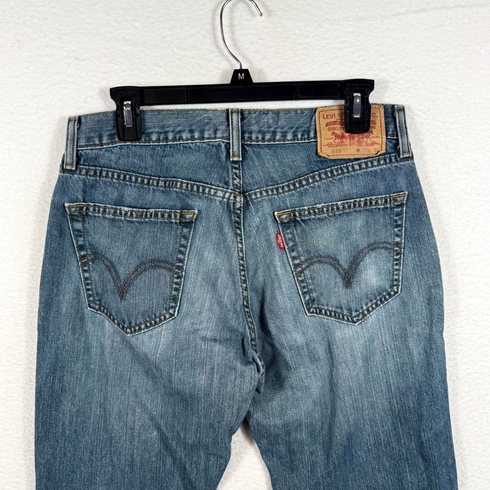 Levi's VINTAGE Levi's 559 Jeans Mens 30x30 Relaxed Straight Denim Blue 5-Pocket Pocketed Distress 559 Model Levi's 500 Series Mens ViNTage Size US 30 / EU 46 - 4 Thumbnail