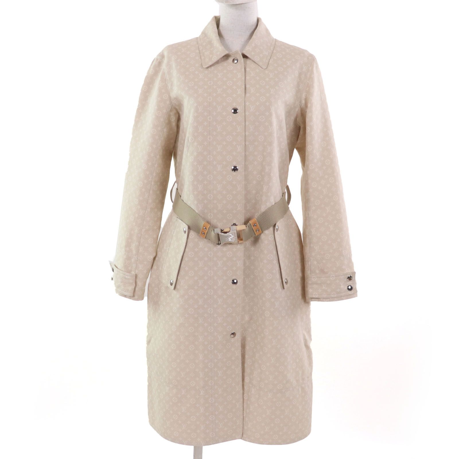Louis Vuitton Louis Vuitton Louis Vuitton Logo button and belt with Monogram Cotton Coat Cotton Outerwear Size ONE SIZE - 1 Thumbnail