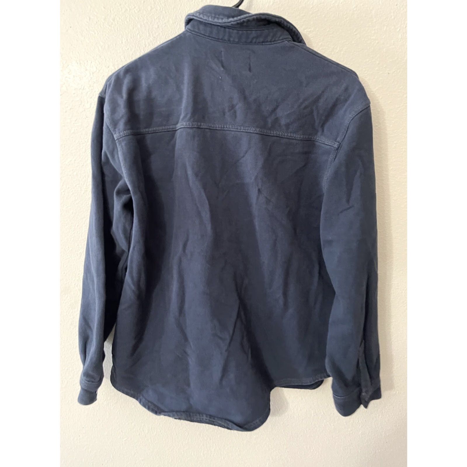 Urban Outfitters VINTAGE Urban Outfitters Shirt Womens Small Navy Blue Fleece Button Up Long Sleeve Women Blue 90s Mens? Size S / US 4 / IT 40 - 2 Thumbnail
