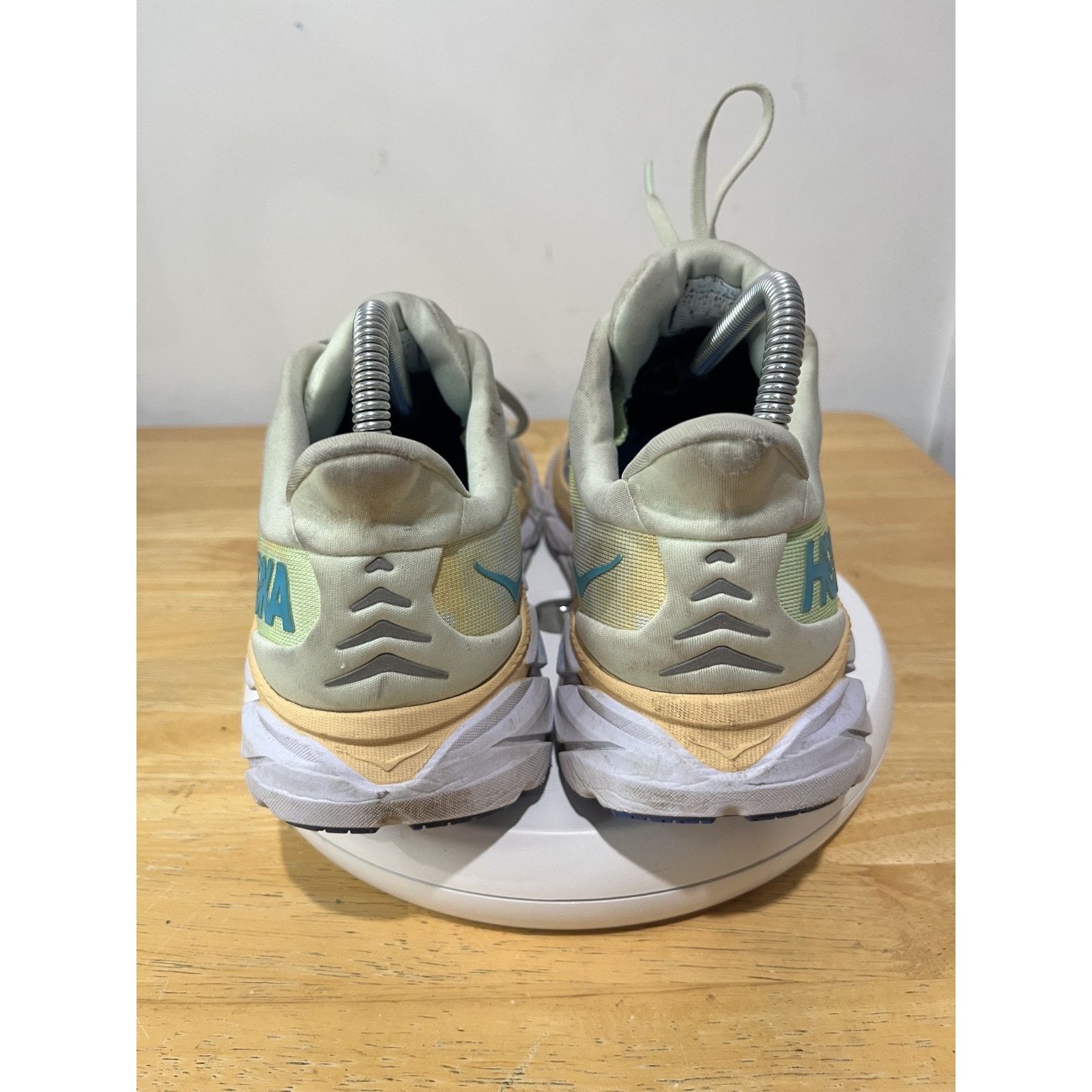 Hoka Hoka One One Clifton 8 Running Shoes 1119394 TGT sz 8 Size US 6.5 / IT 36.5 - 4 Thumbnail