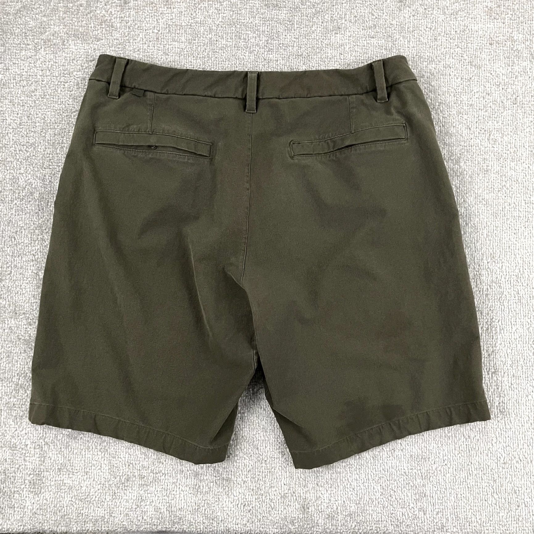 Lululemon LULULEMON Commission Shorts Mens 34 x 10" Classic Fit Green Chino Preppy Shirt? Size US 34 / EU 50 - 2 Thumbnail