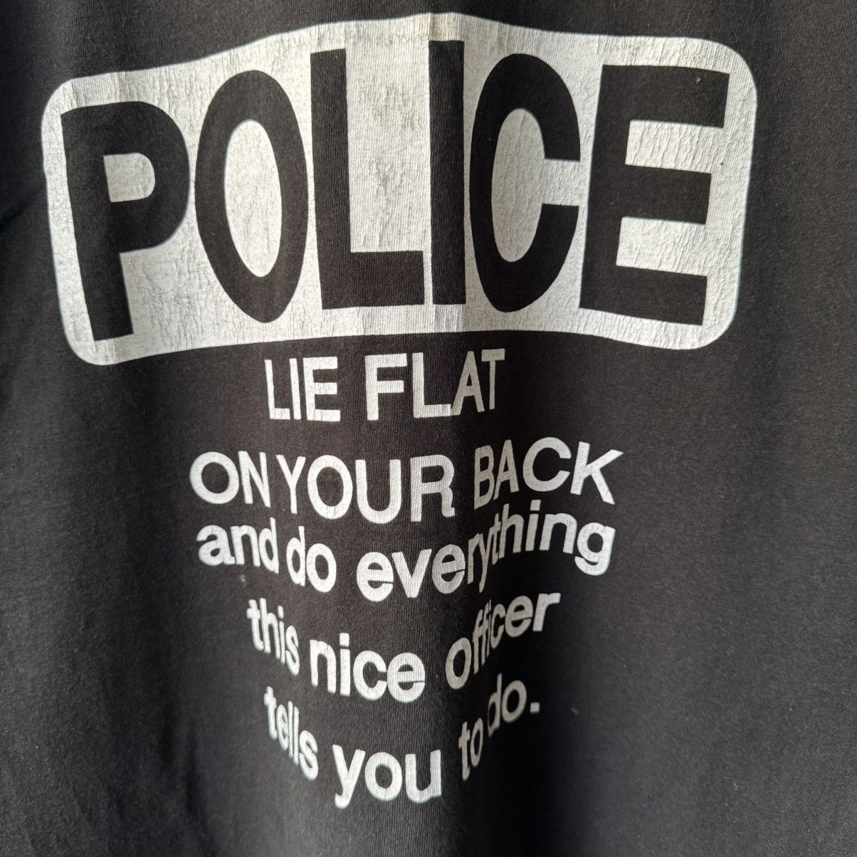 Fruit Of The Loom Vintage Police Lie Flat On Your Back Wording Tee Shirt Size US XL / EU 56 / 4 - 3 Thumbnail