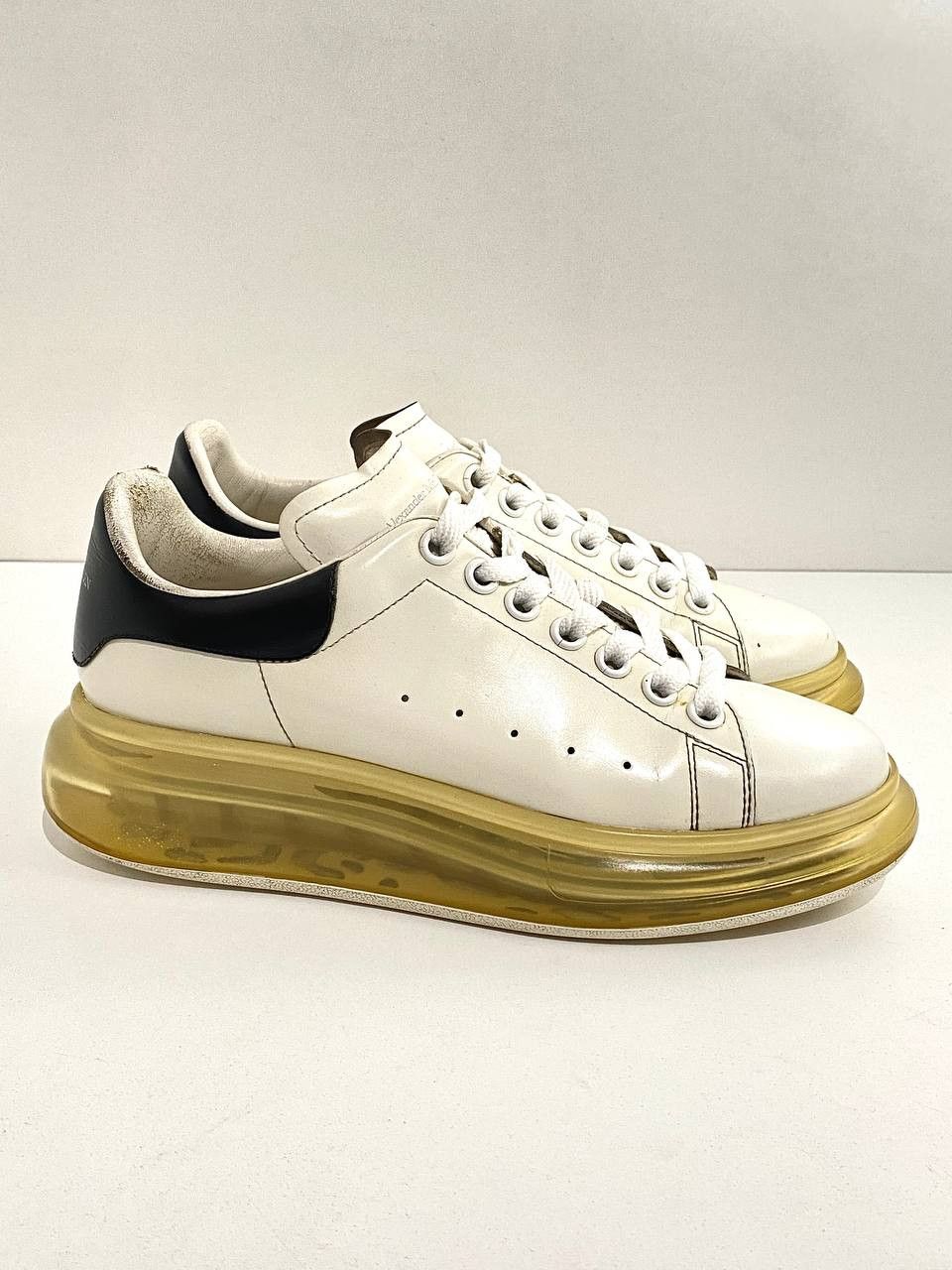 Alexander McQueen Alexander McQueen White Logo Oversize Shoes Sneakers Size US 6 / IT 36 - 7 Thumbnail