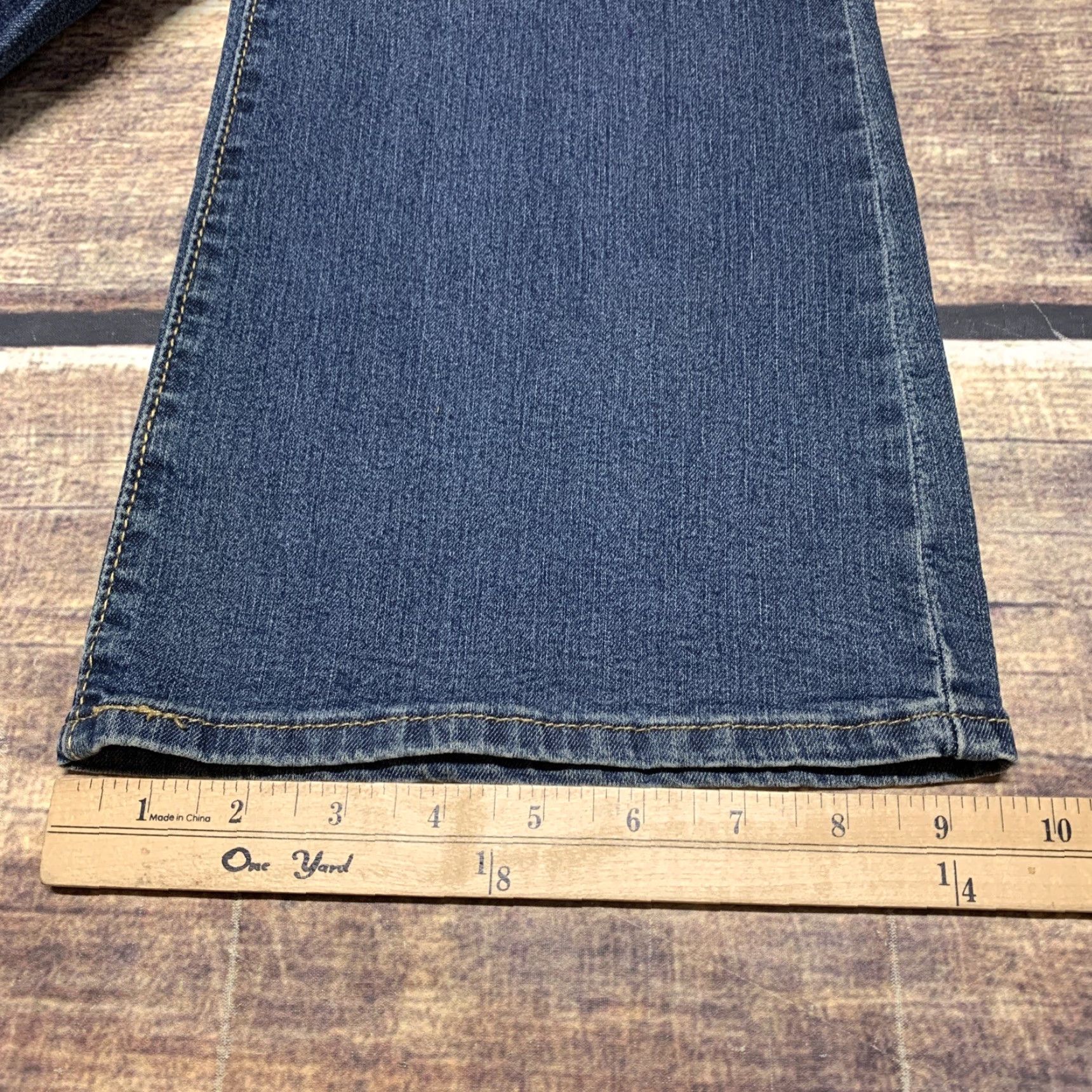 Levi's Levi's Signature Women's Blue Jeans Gold Mid Rise Bootcut 36 X 30 Size 36 Bootcut Womens jeans Blue Levi's Signature Mid Rise Bootcut 36x30 Size 25" / US 0 / IT 36 - 7 Thumbnail