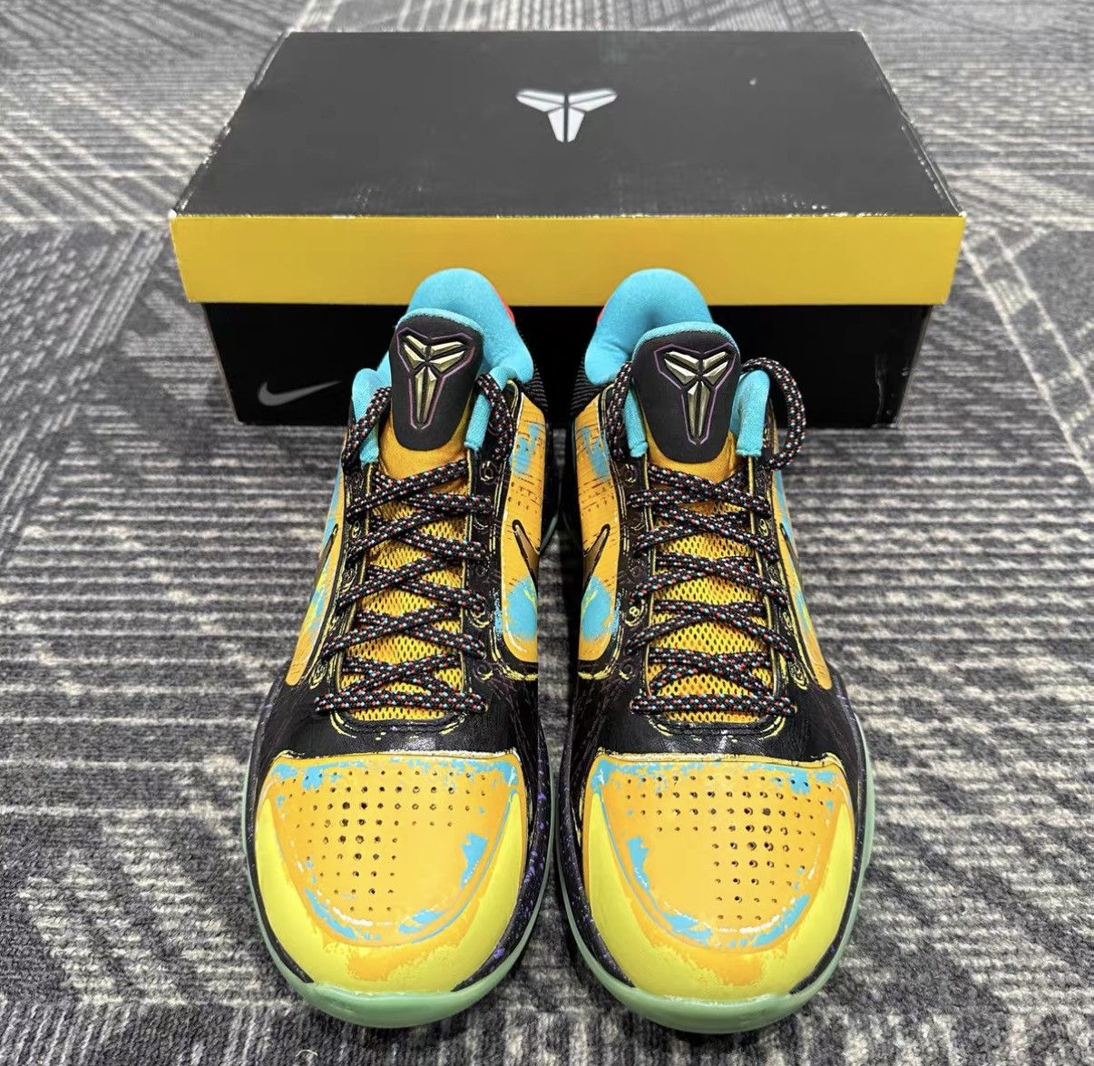 Nike Nike Kobe 5 MVP Protro J42 Size US 8.5 / EU 41-42 - 2 Thumbnail