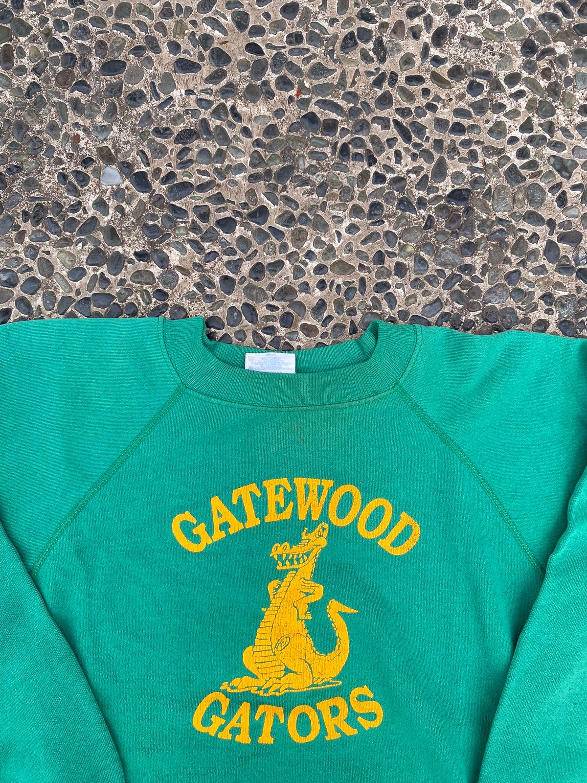 Vintage 90’s Hanes gatewood gators green faded sweatshirts Size US S / EU 44-46 / 1 - 2 Preview